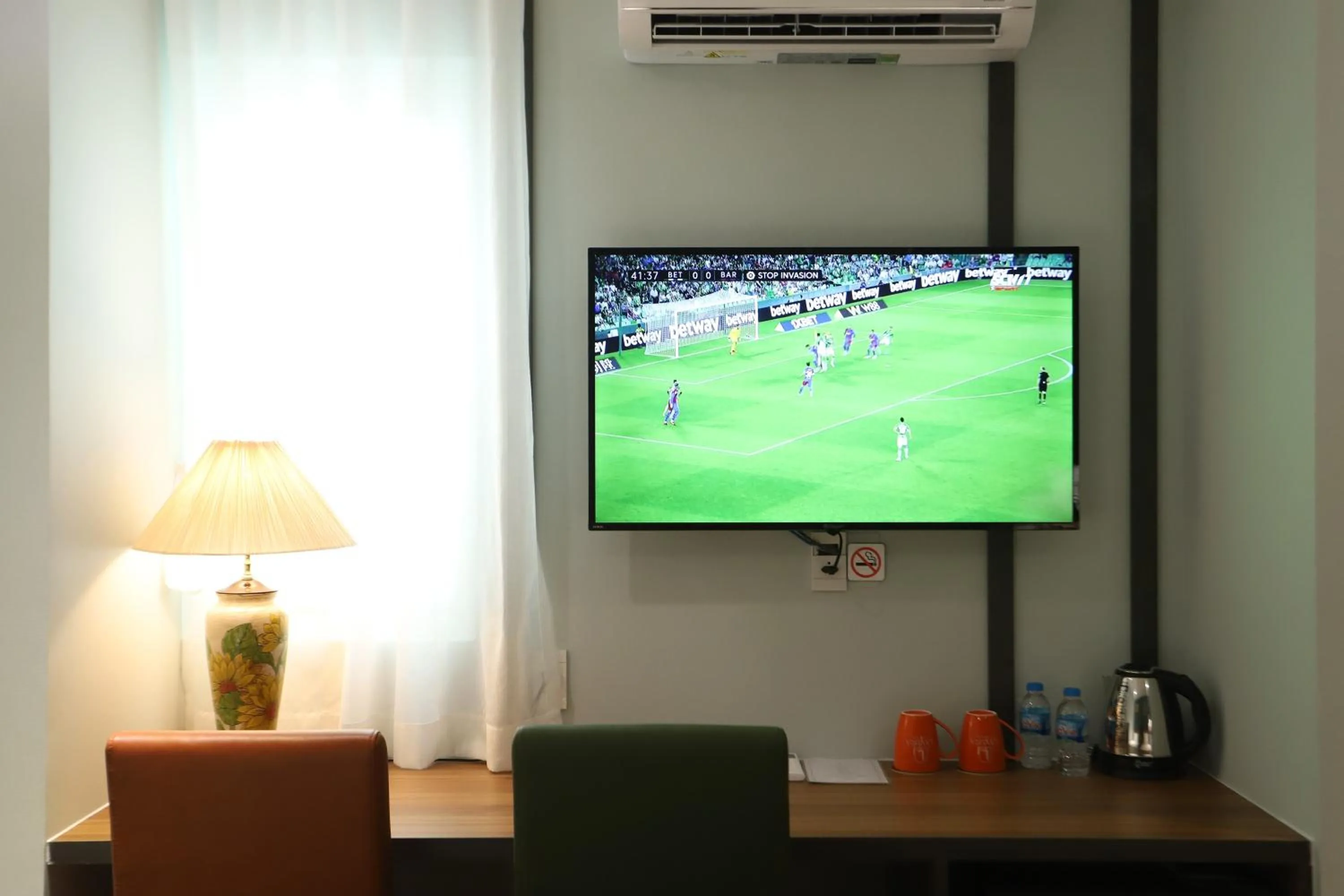 TV and multimedia in Lanura Apartments and Hotel