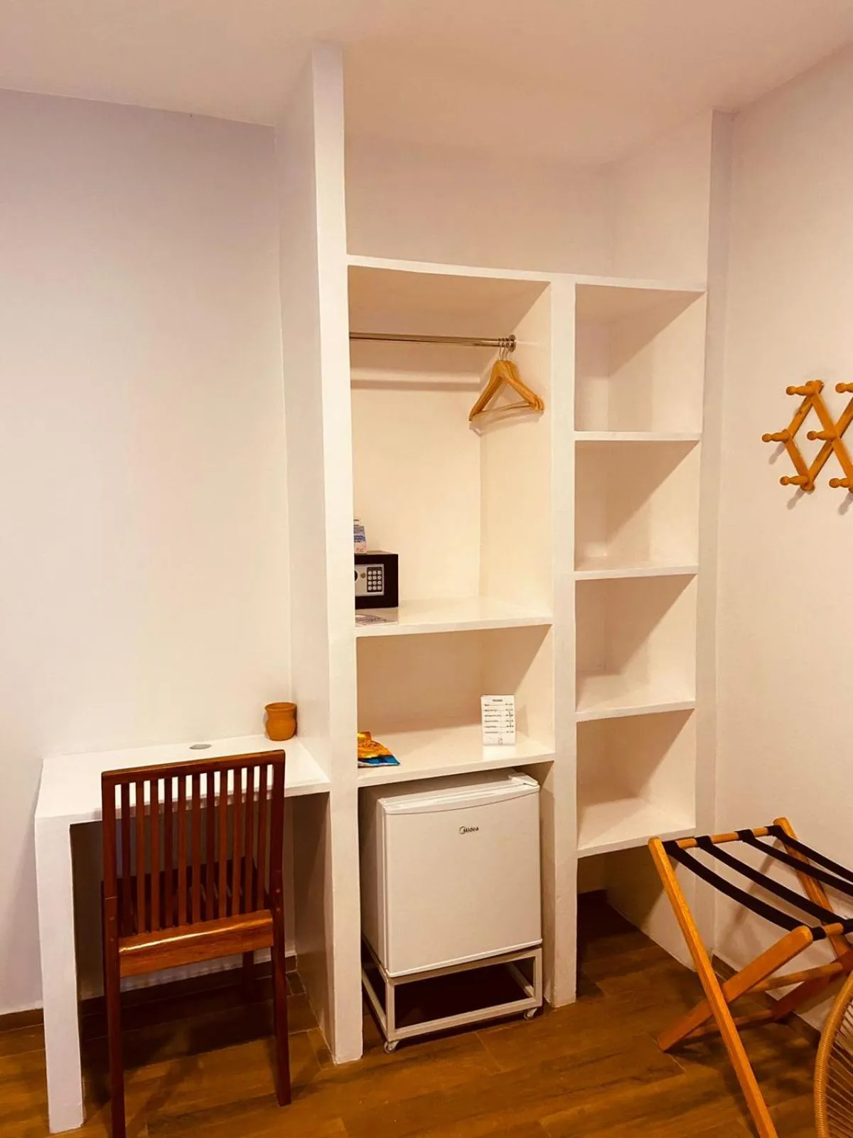Staff in Beach Eco Stays Hotel Boutique Lagoinha