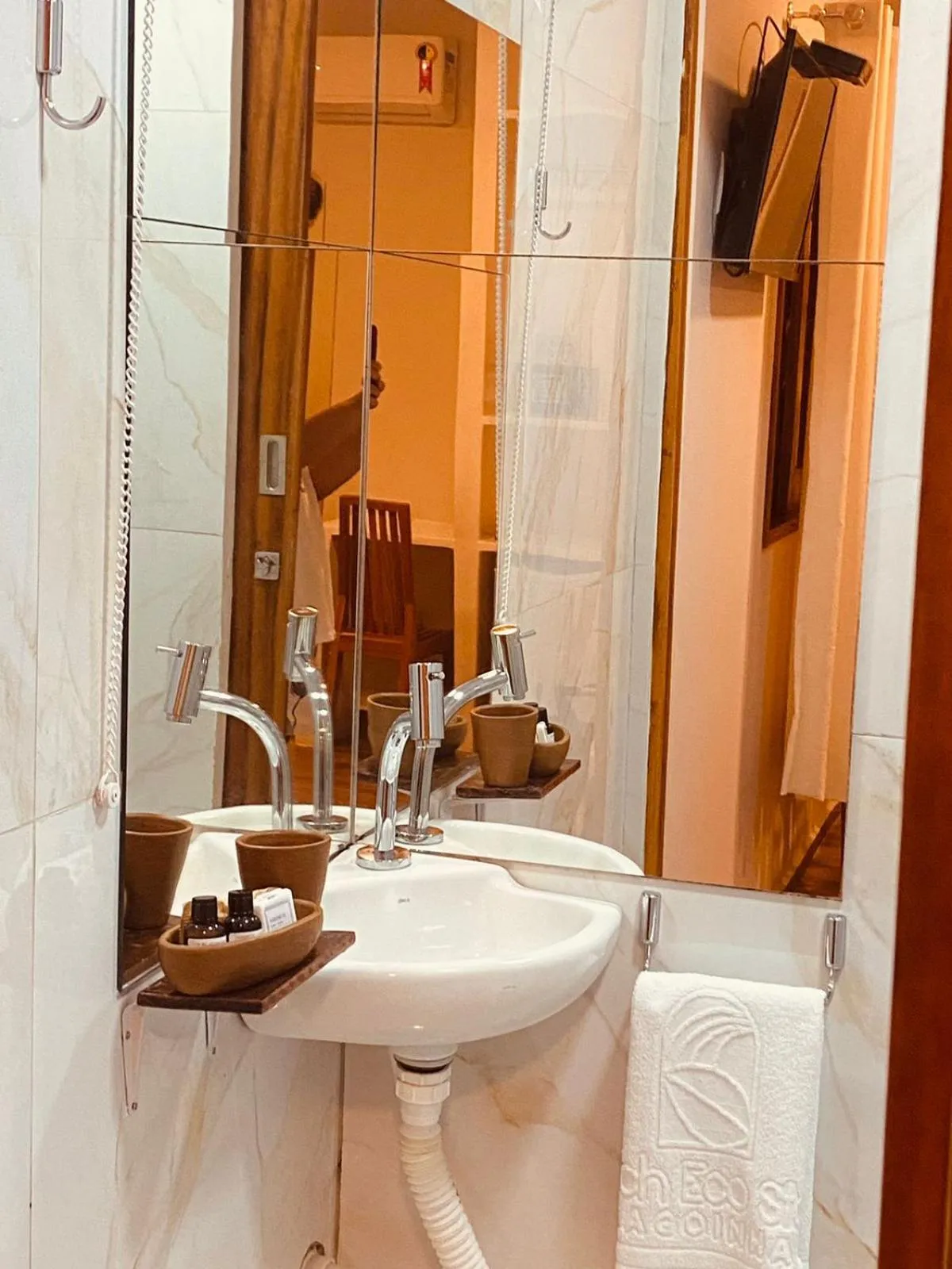 Shower in Beach Eco Stays Hotel Boutique Lagoinha