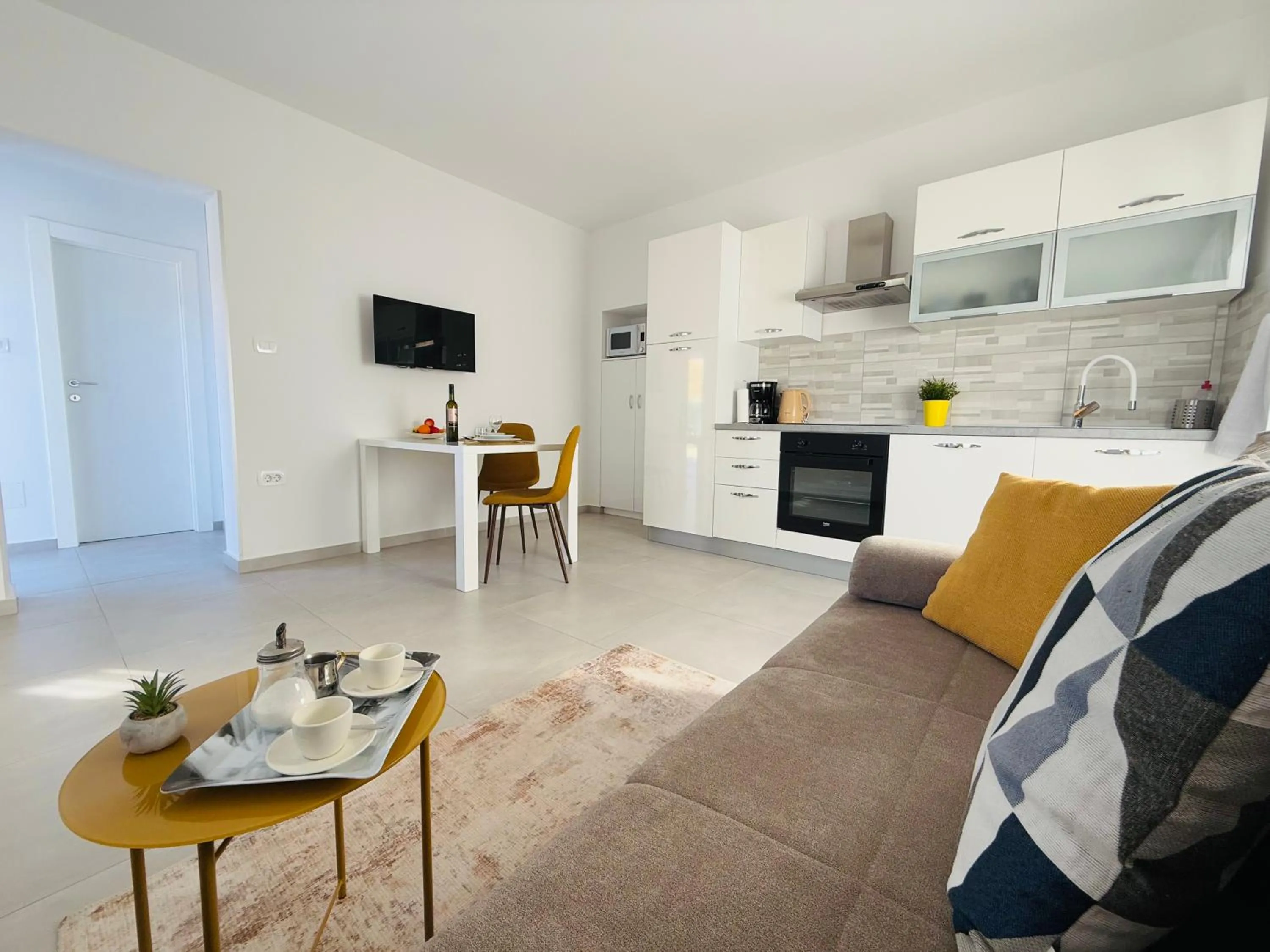 Apartment Erika - for 2 near the beach