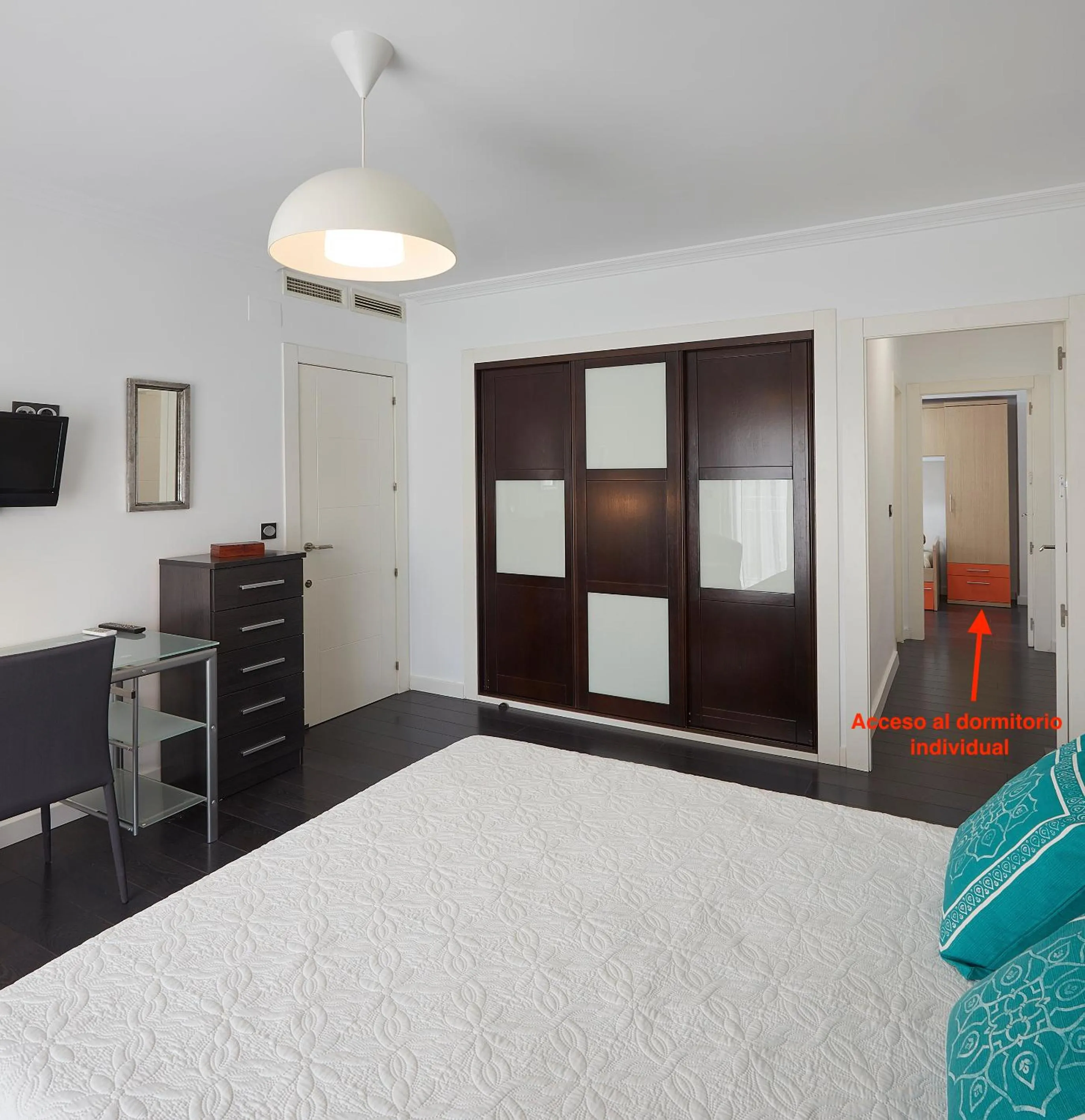 Bedroom, Bed in Atico Homelike