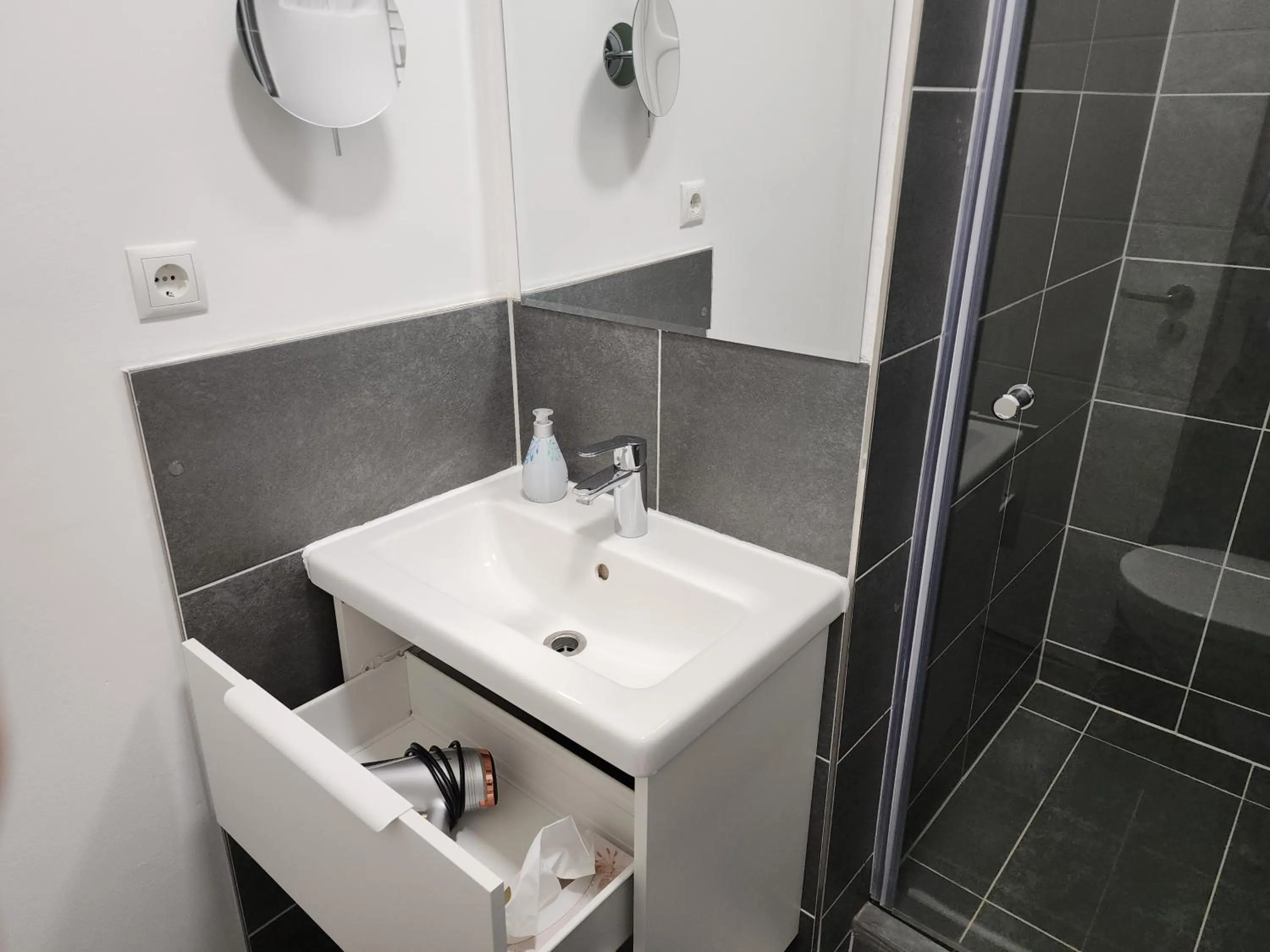 Bathroom in Davin City Aparments - Self-Check-In