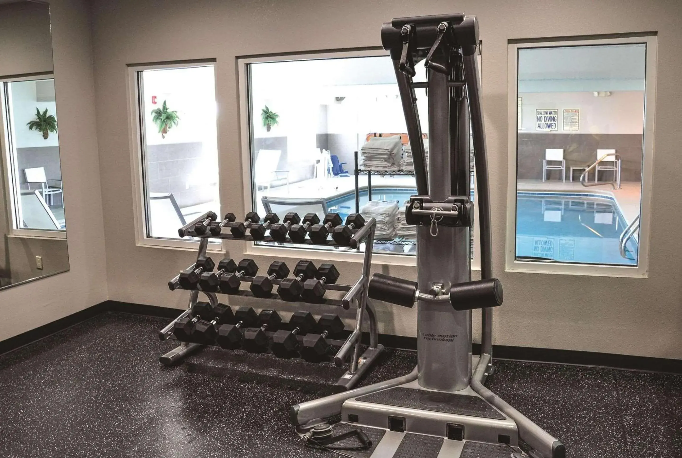 Fitness centre/facilities in Country Inn & Suites by Radisson, Fairborn South, OH Fitness centre/facilities in Country Inn & Suites by Radisson, Fairborn South, OH