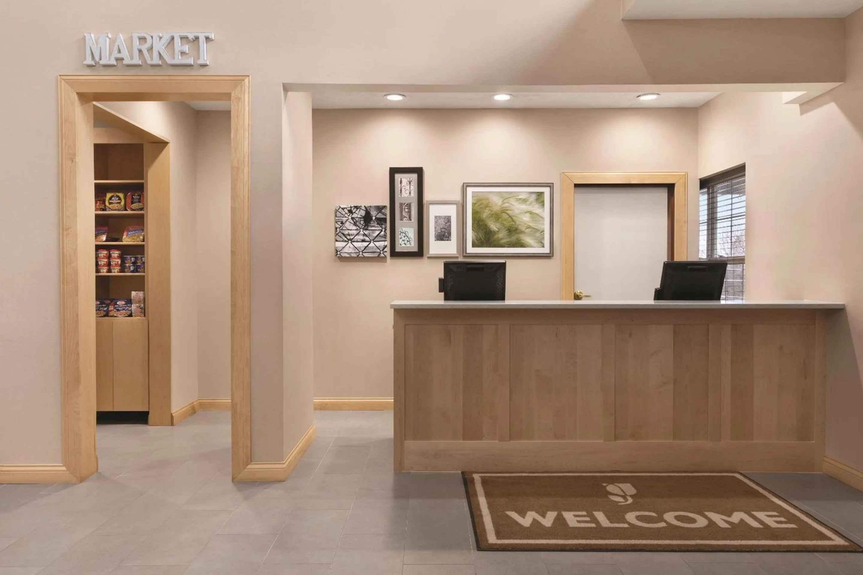 Lobby or reception in Country Inn & Suites by Radisson, Fairborn South, OH