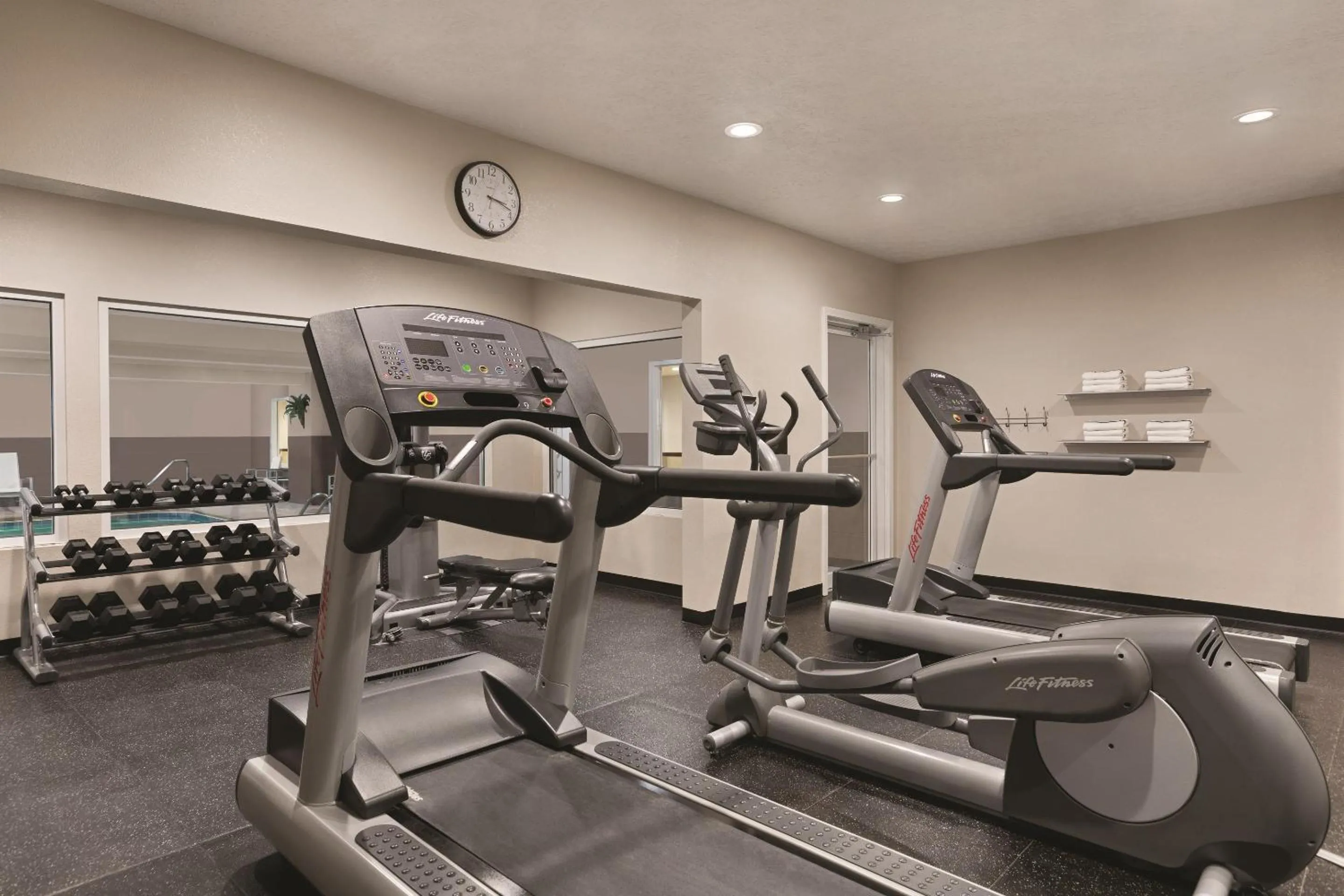 Fitness centre/facilities in Country Inn & Suites by Radisson, Fairborn South, OH