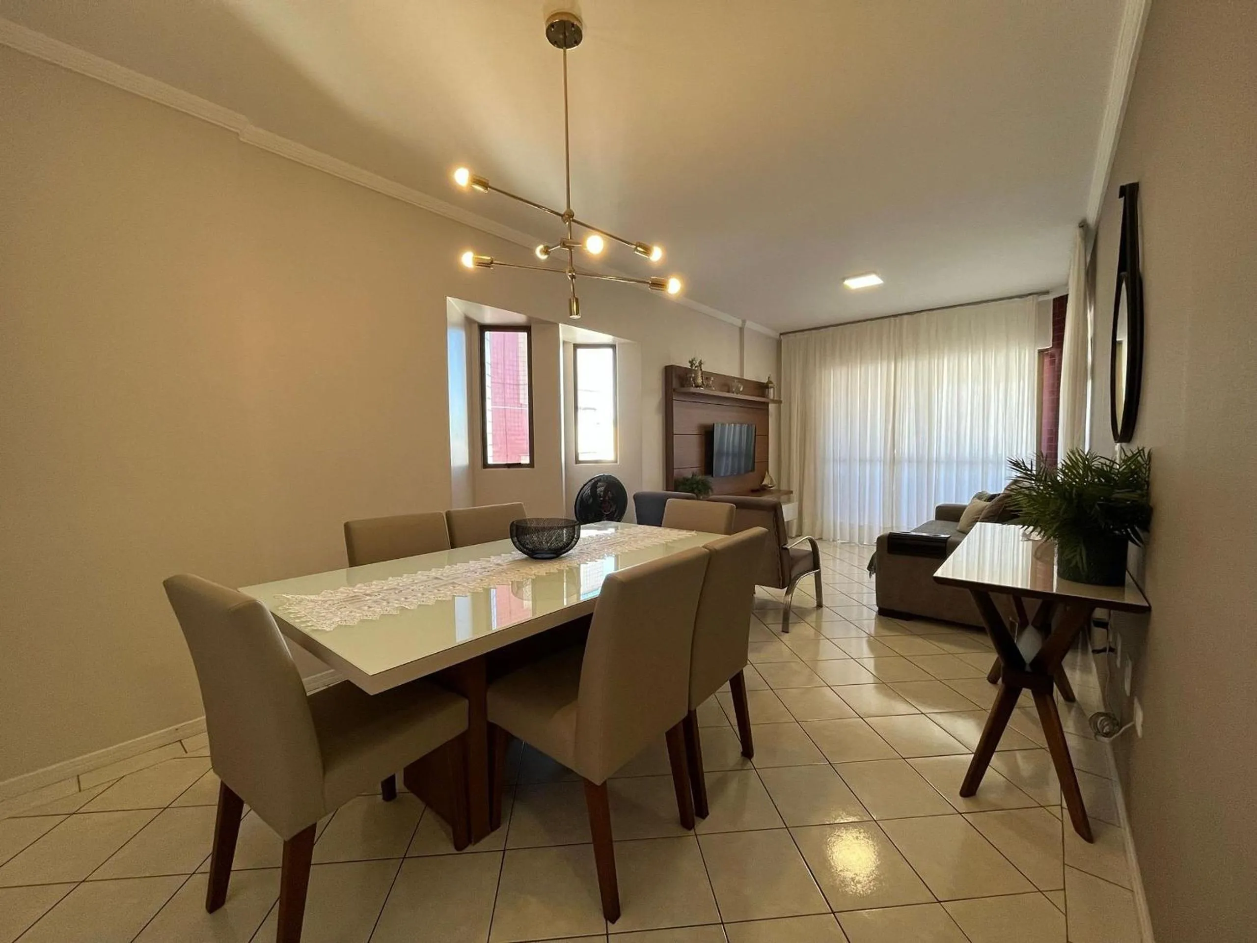 Living room in CT01- Vista mar| Telas Proteção| Churrasq, Garagem