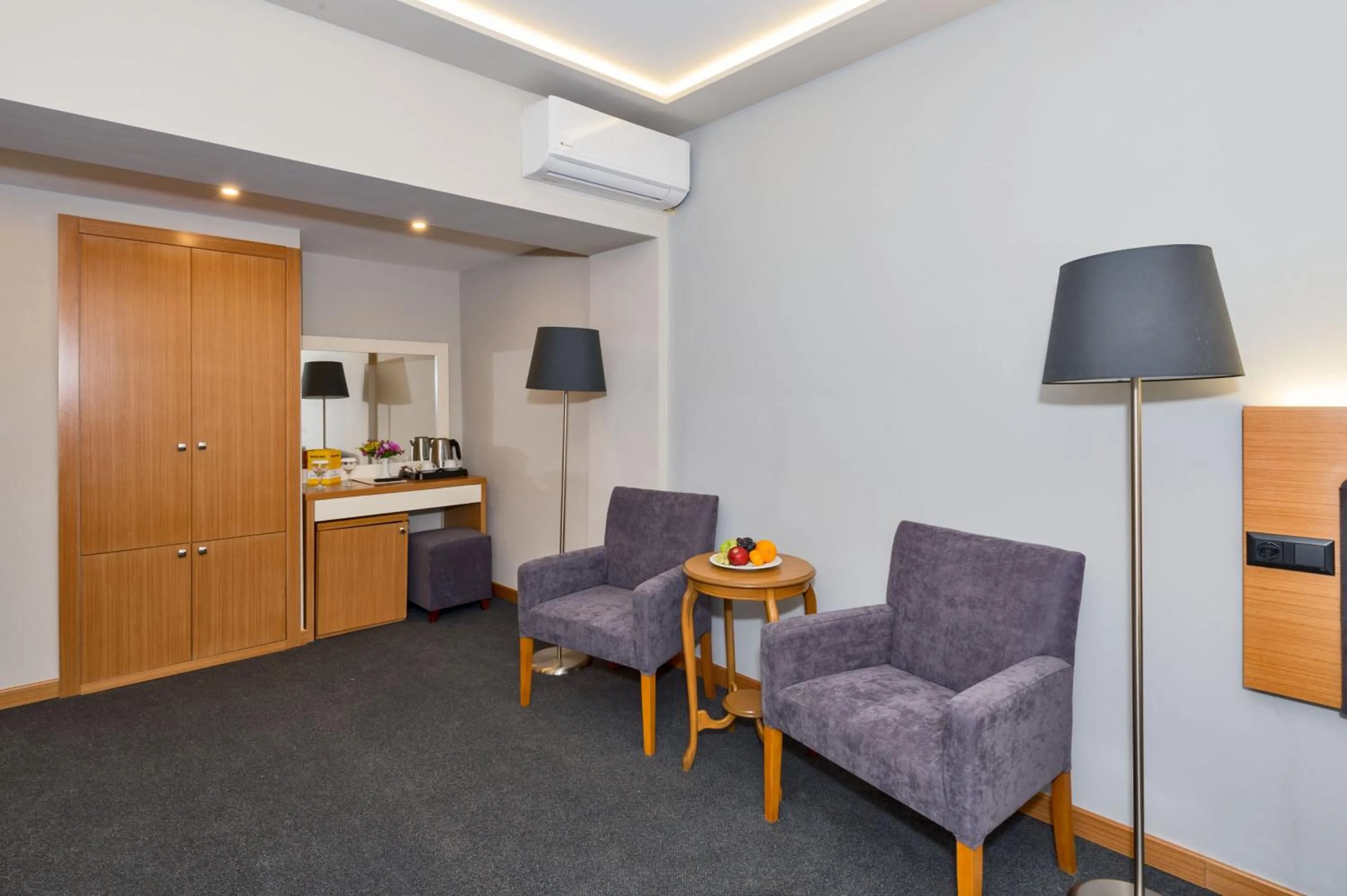 TV and multimedia in Bergama Hotel Old City