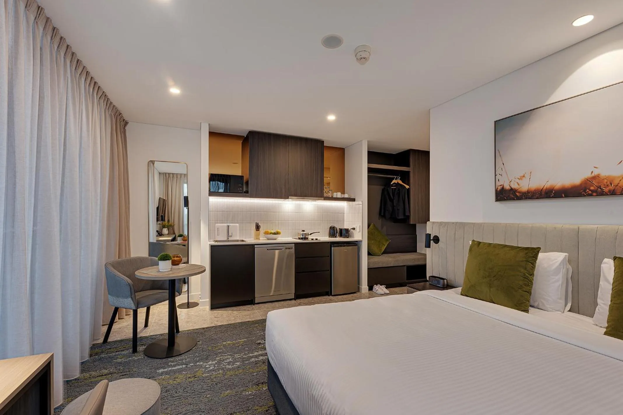 Bed in Littomore Suites Kingswood