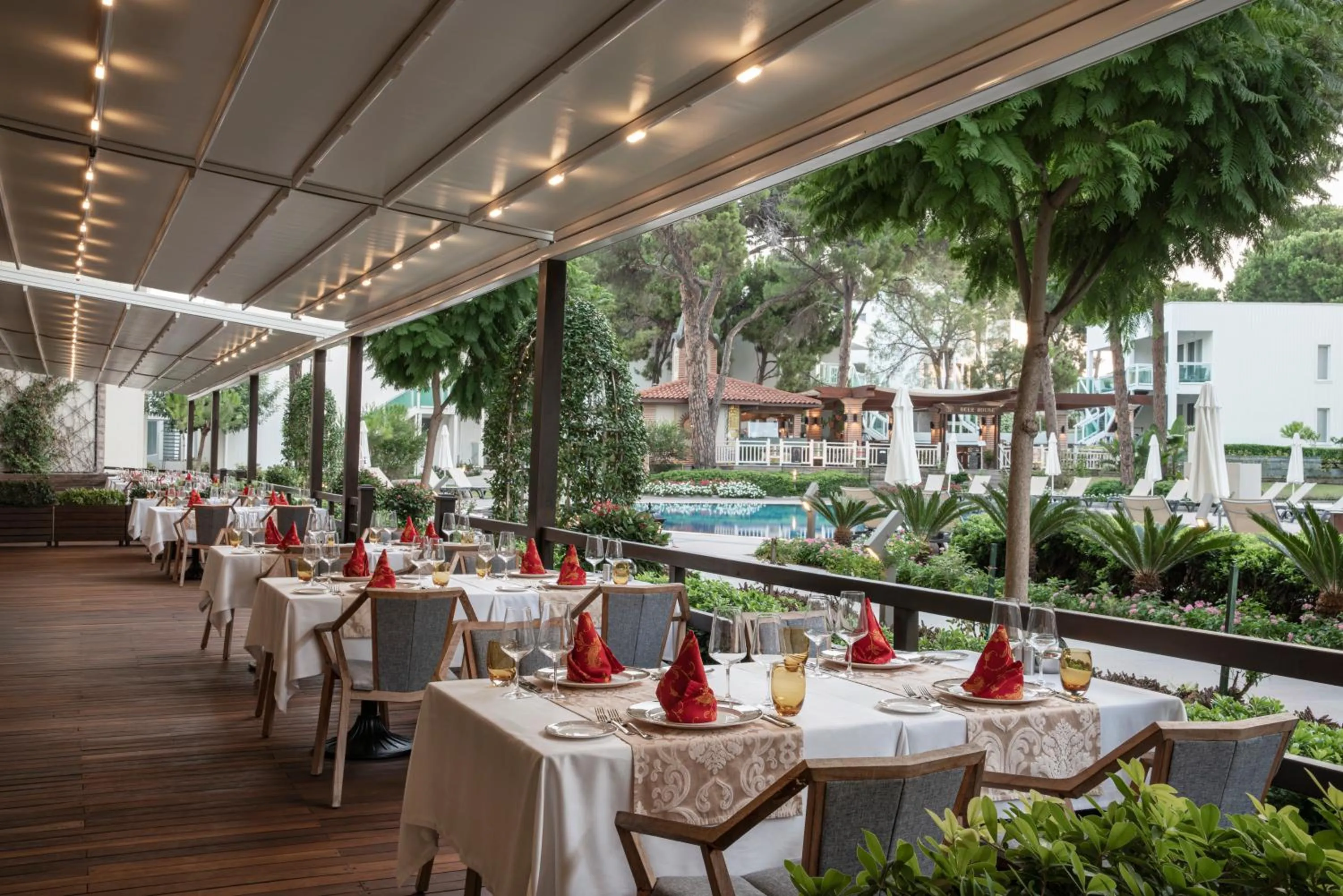 Restaurant/places to eat in Papillon Zeugma Relaxury