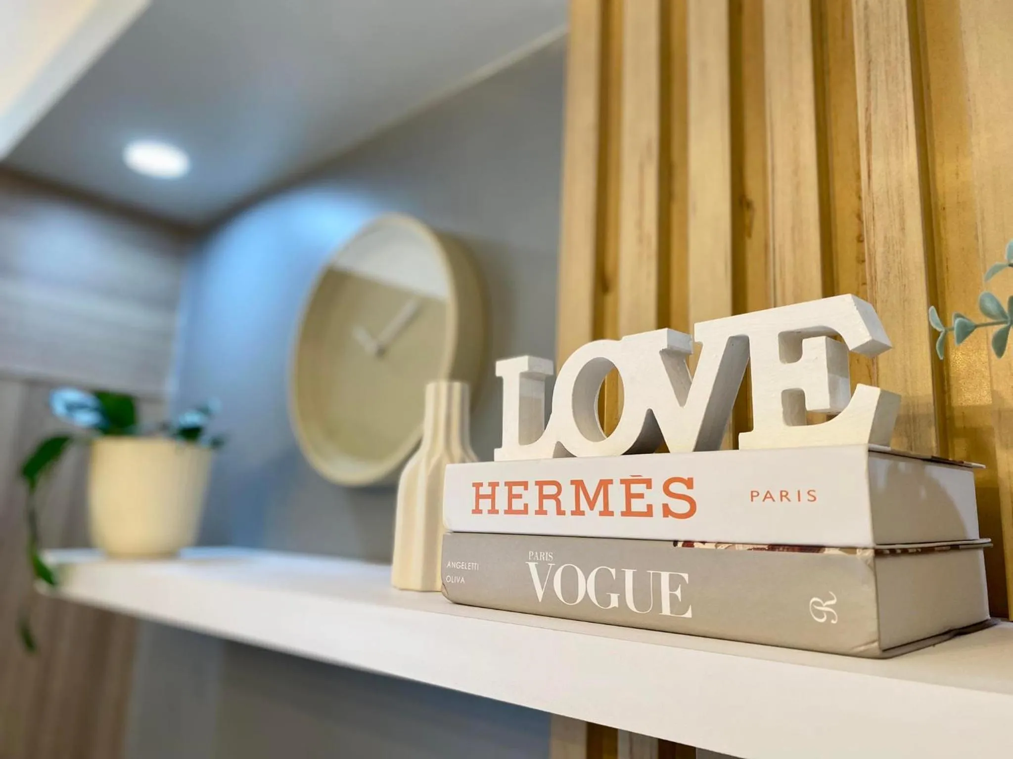Logo/Certificate/Sign in Will’s Place @ Shore2 Residences Mall of Asia