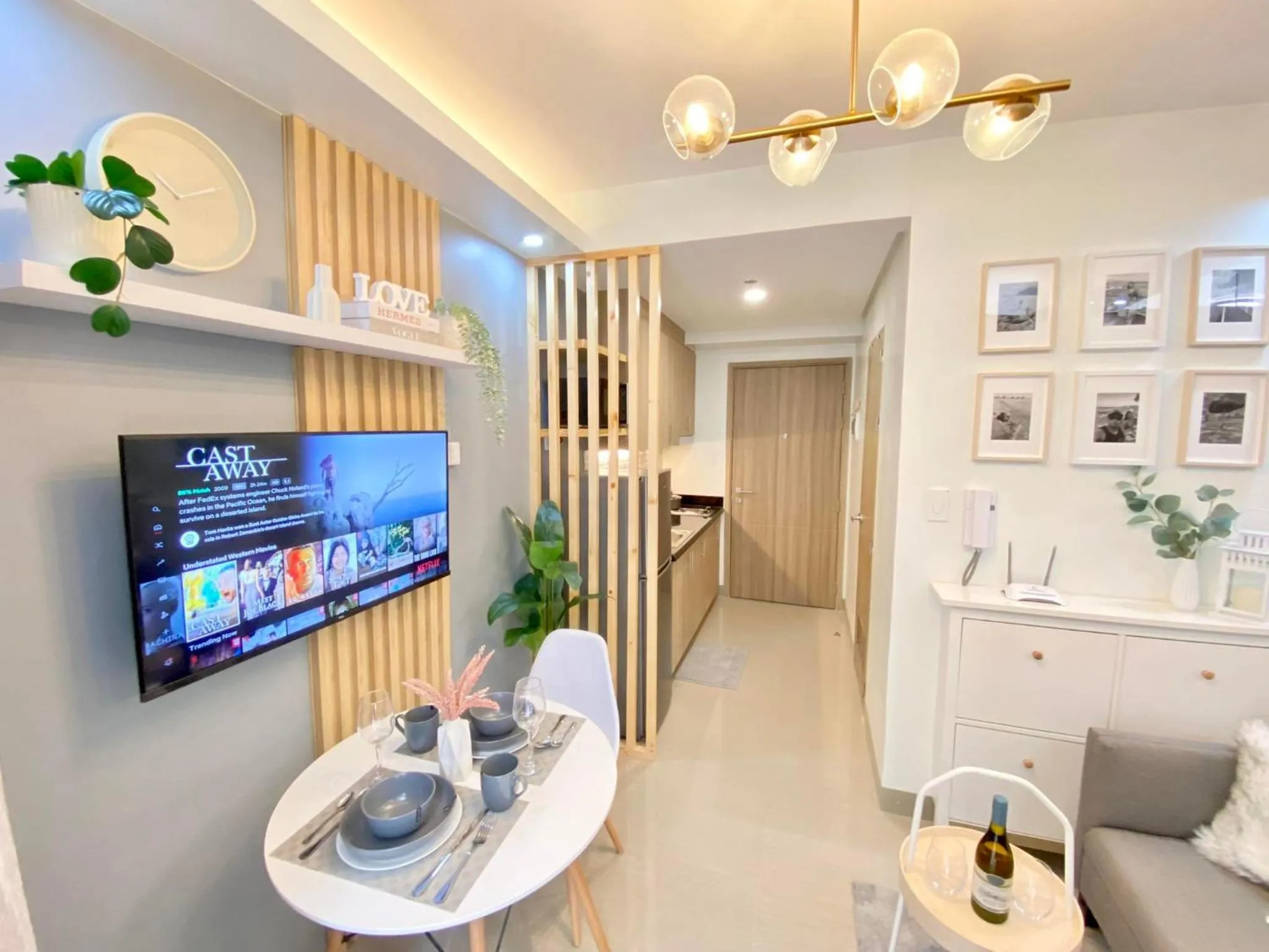 Dining area in Will’s Place @ Shore2 Residences Mall of Asia