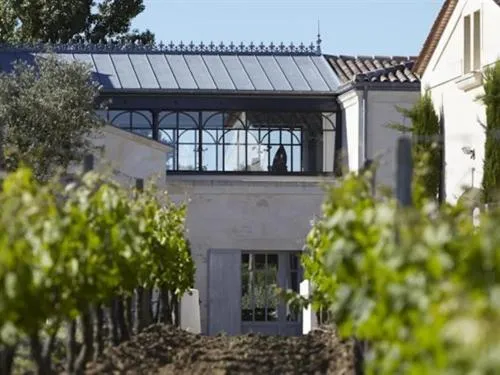 Property building in Château la Rose Perriere