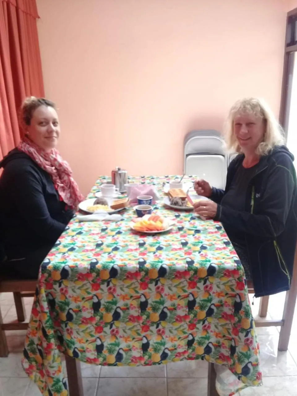 Food and drinks in Hotel La Puesta Del Sol B&B