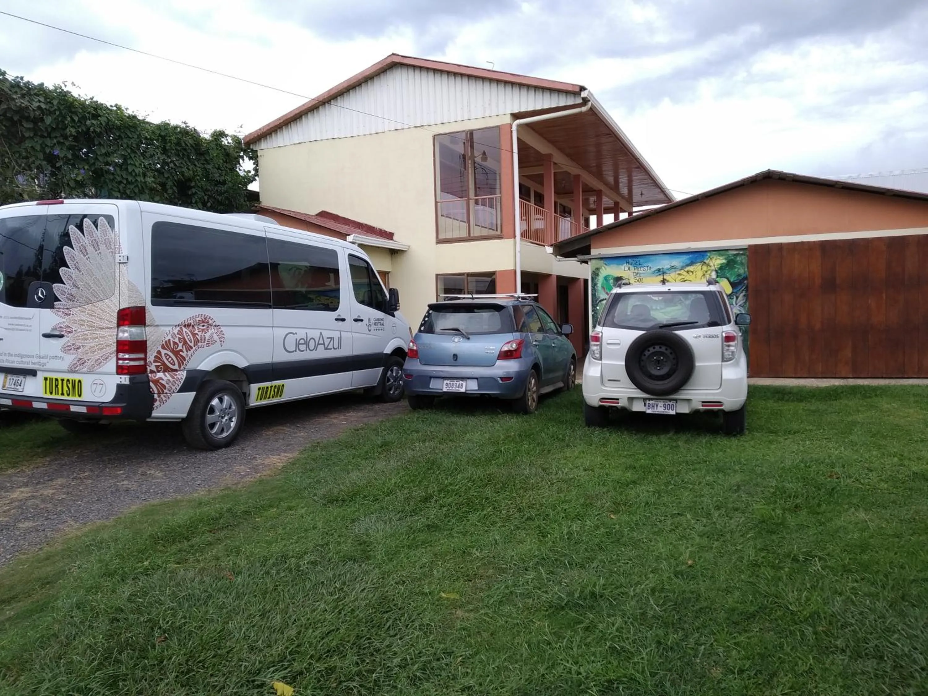 Garden in Hotel La Puesta Del Sol B&B
