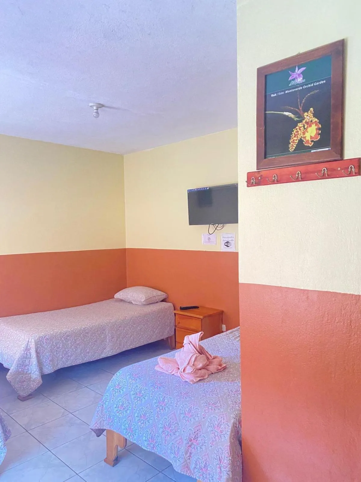 Photo of the whole room, Bed in Hotel La Puesta Del Sol B&B