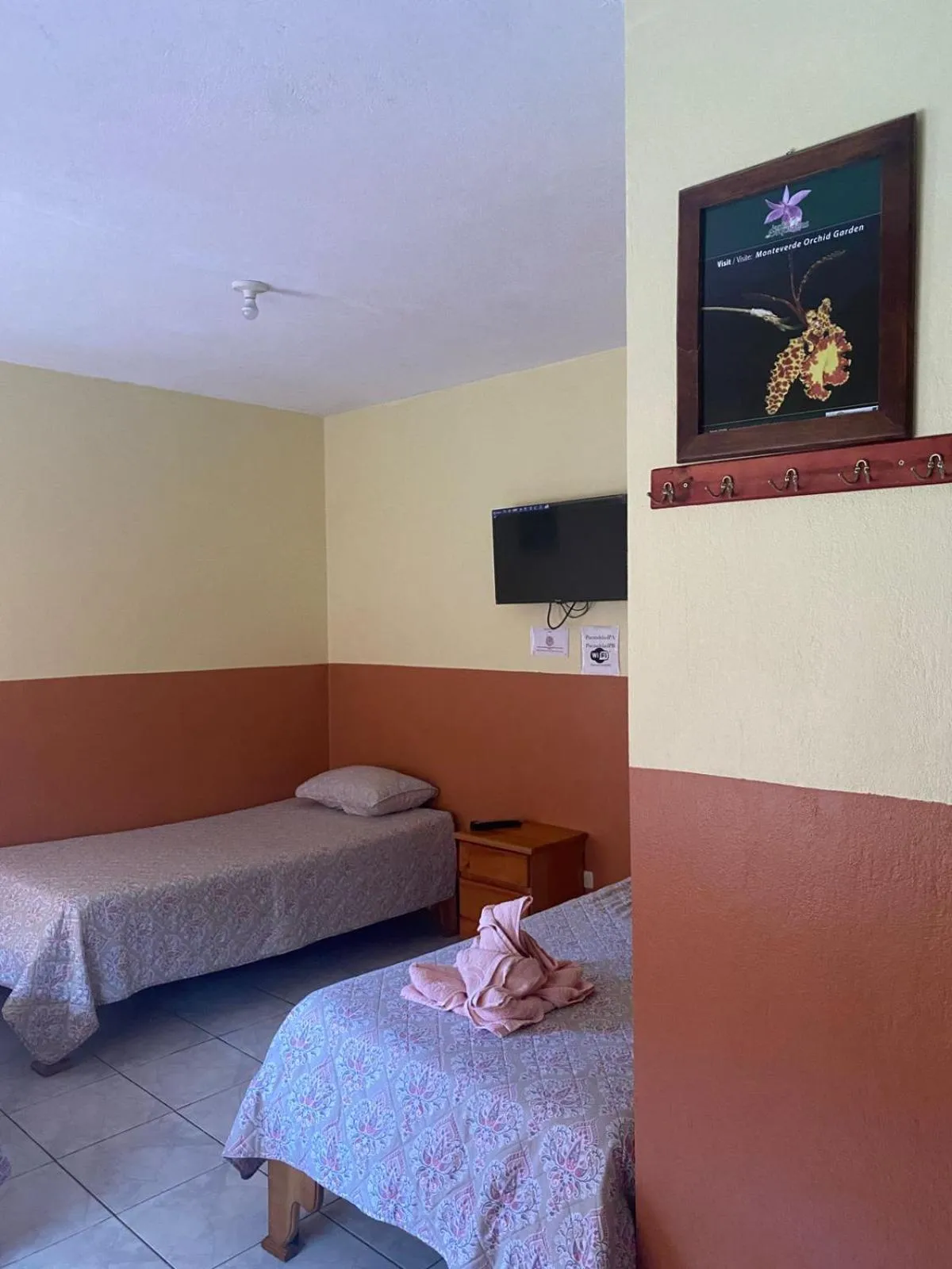 Photo of the whole room, Bed in Hotel La Puesta Del Sol B&B