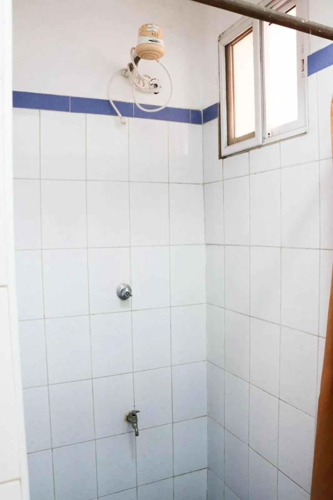 Shower in Bridge Hotel Mombasa