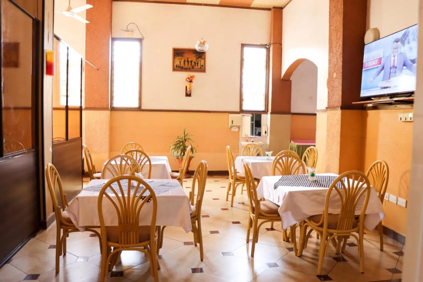 Restaurant/places to eat in Bridge Hotel Mombasa