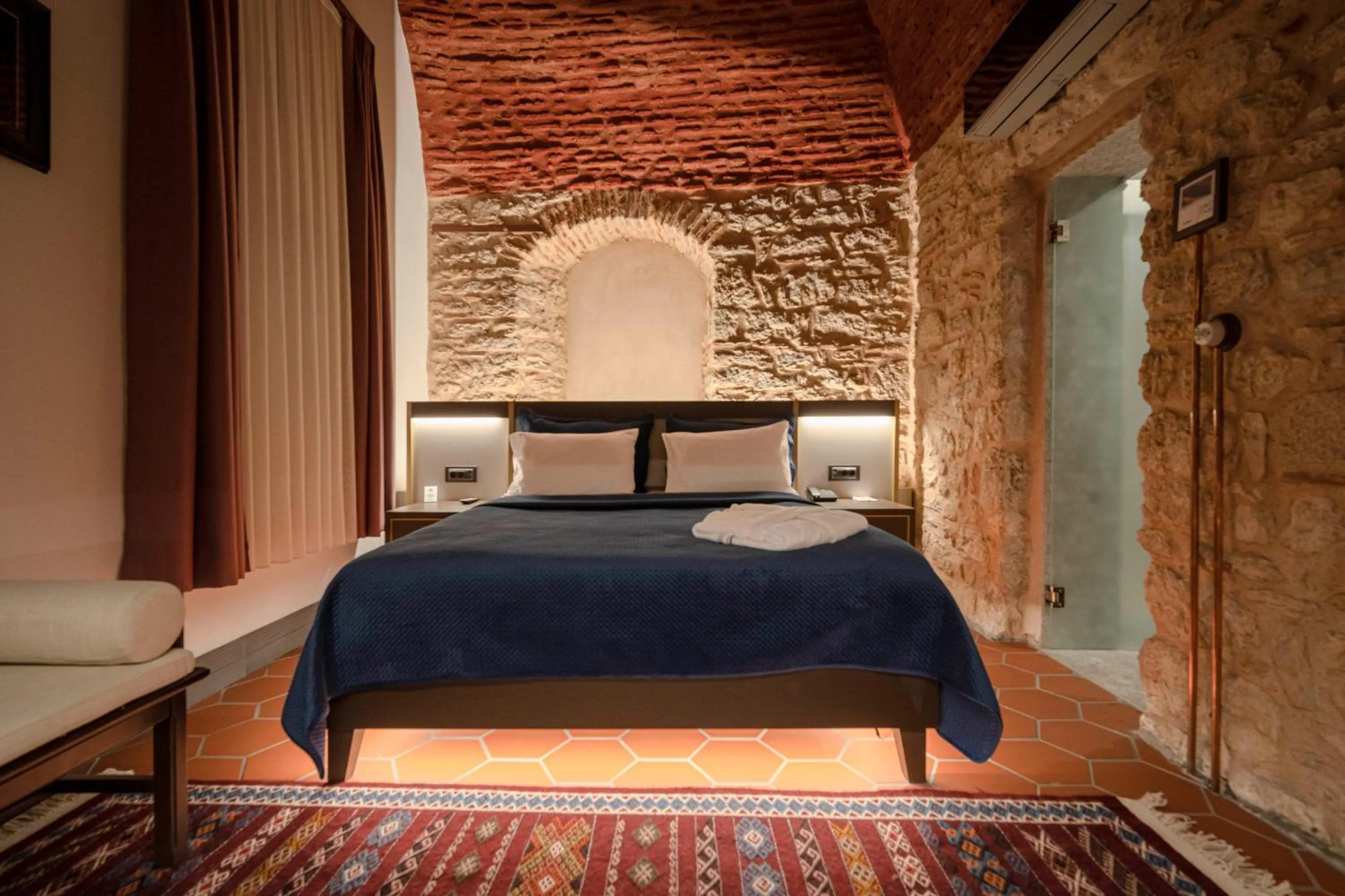 Bed in Han 1772 Hotel