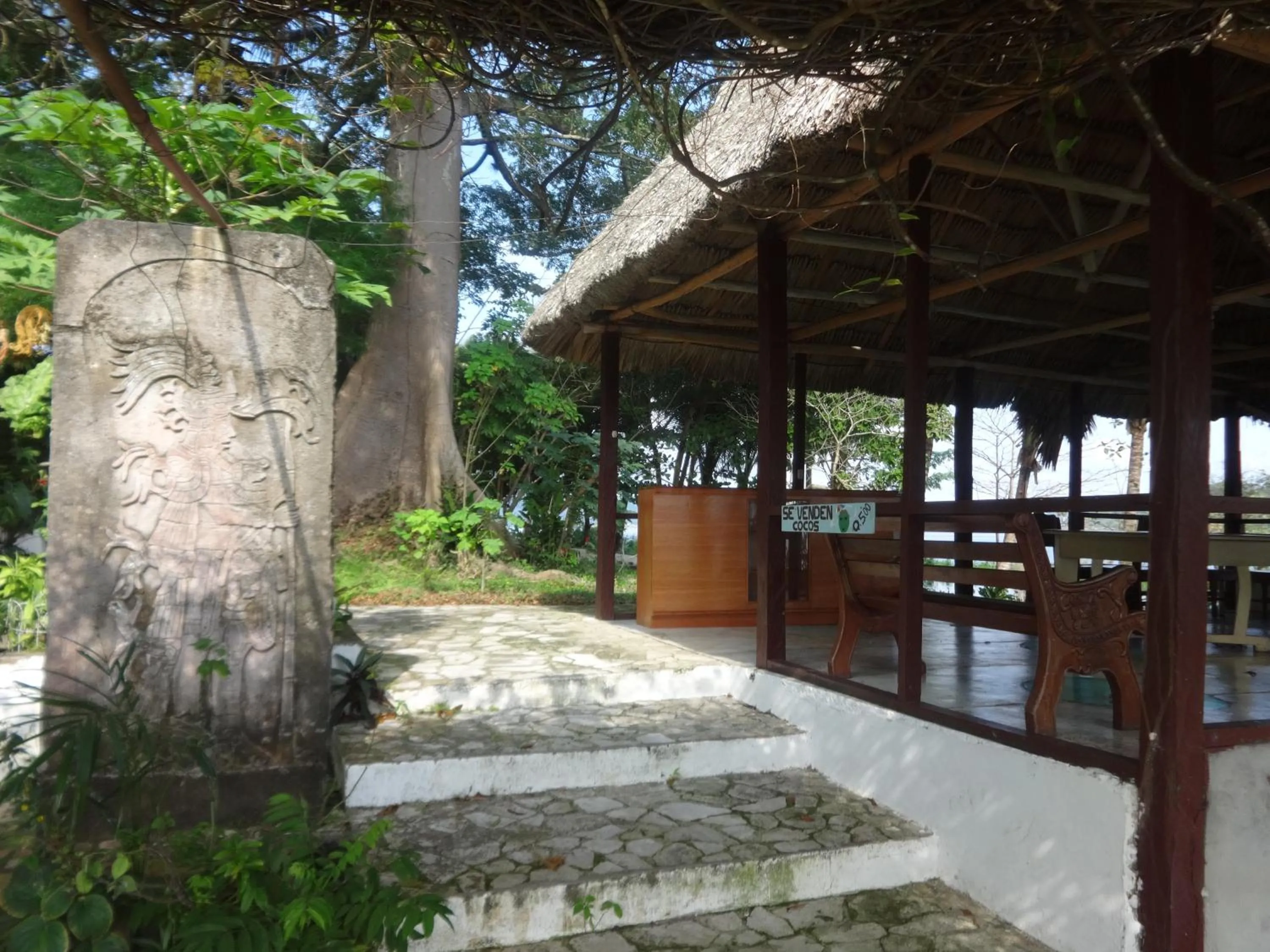 Restaurant/places to eat in Hotel Santa Barbara Tikal