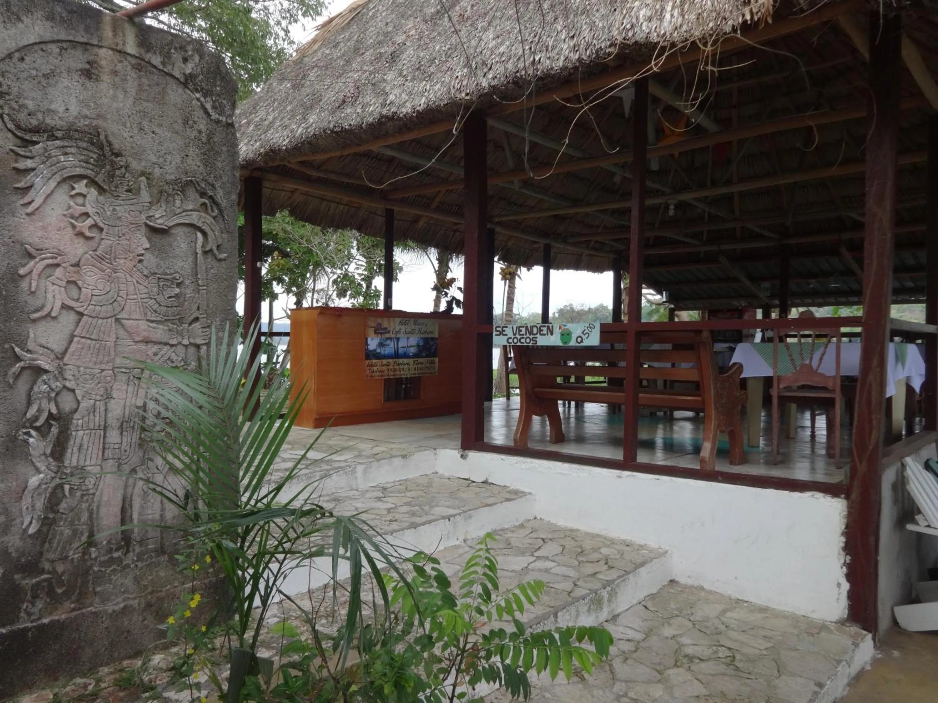 Restaurant/places to eat in Hotel Santa Barbara Tikal