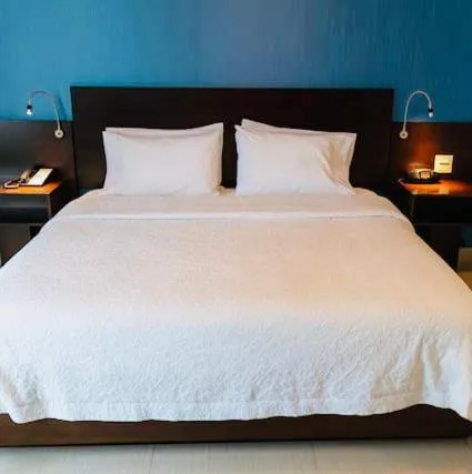 Bed in Hampton by Hilton Panama