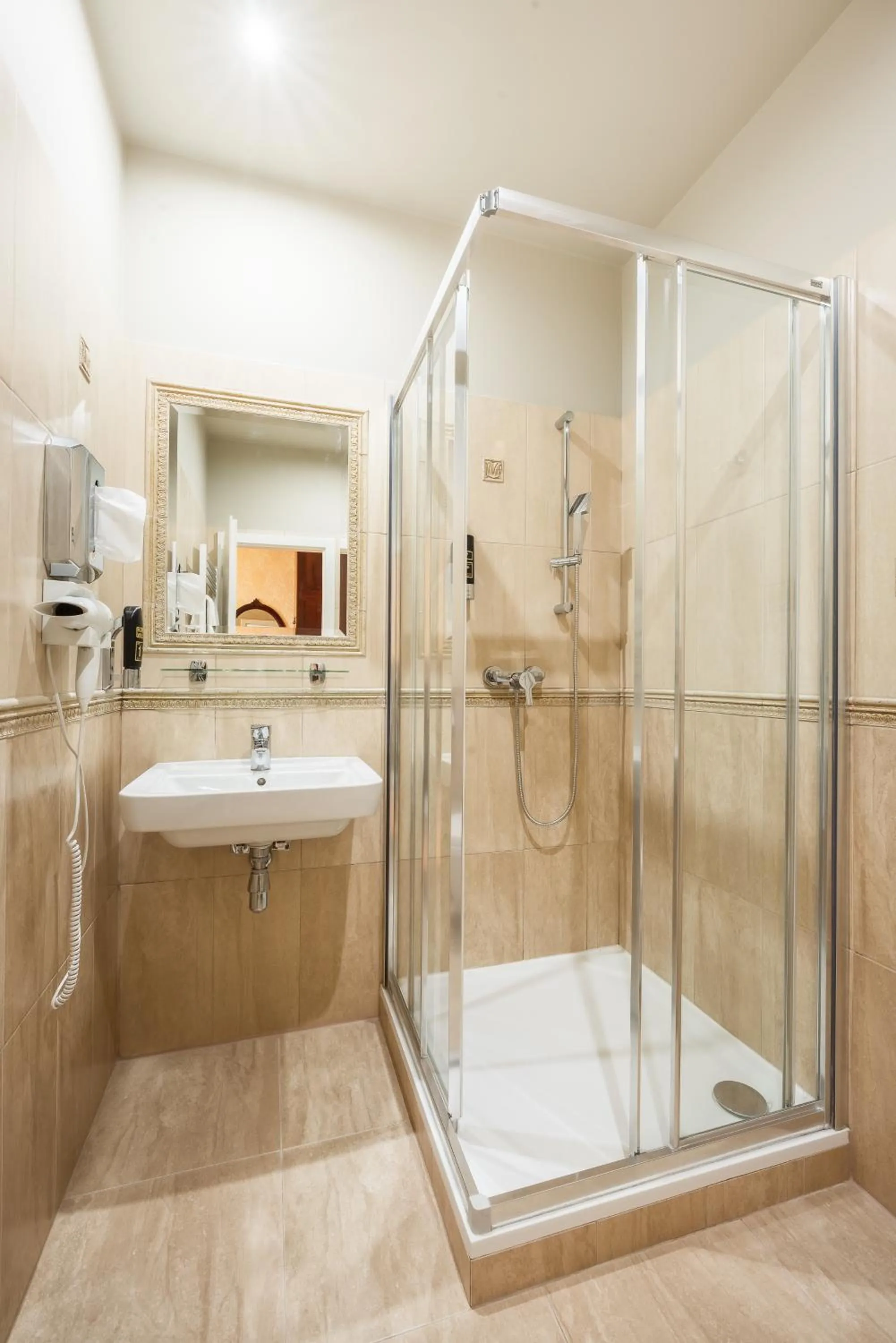 Shower in Hotel Plumlov