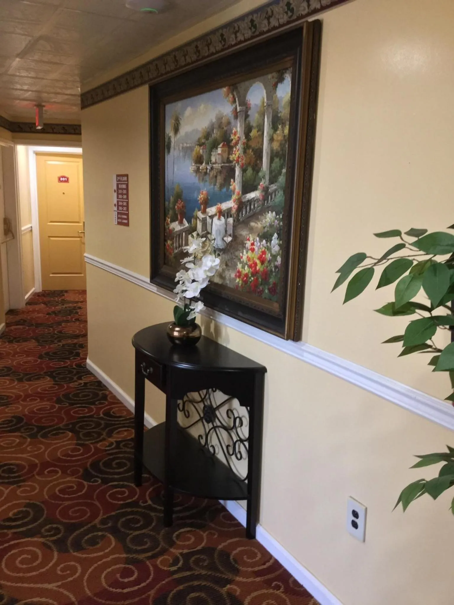 Decorative detail in Red Carpet Inn-Bridgeton/Vineland