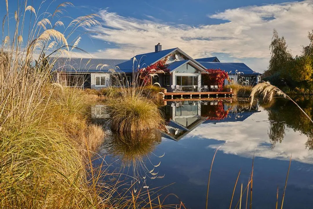 Property building in Matuka Lodge