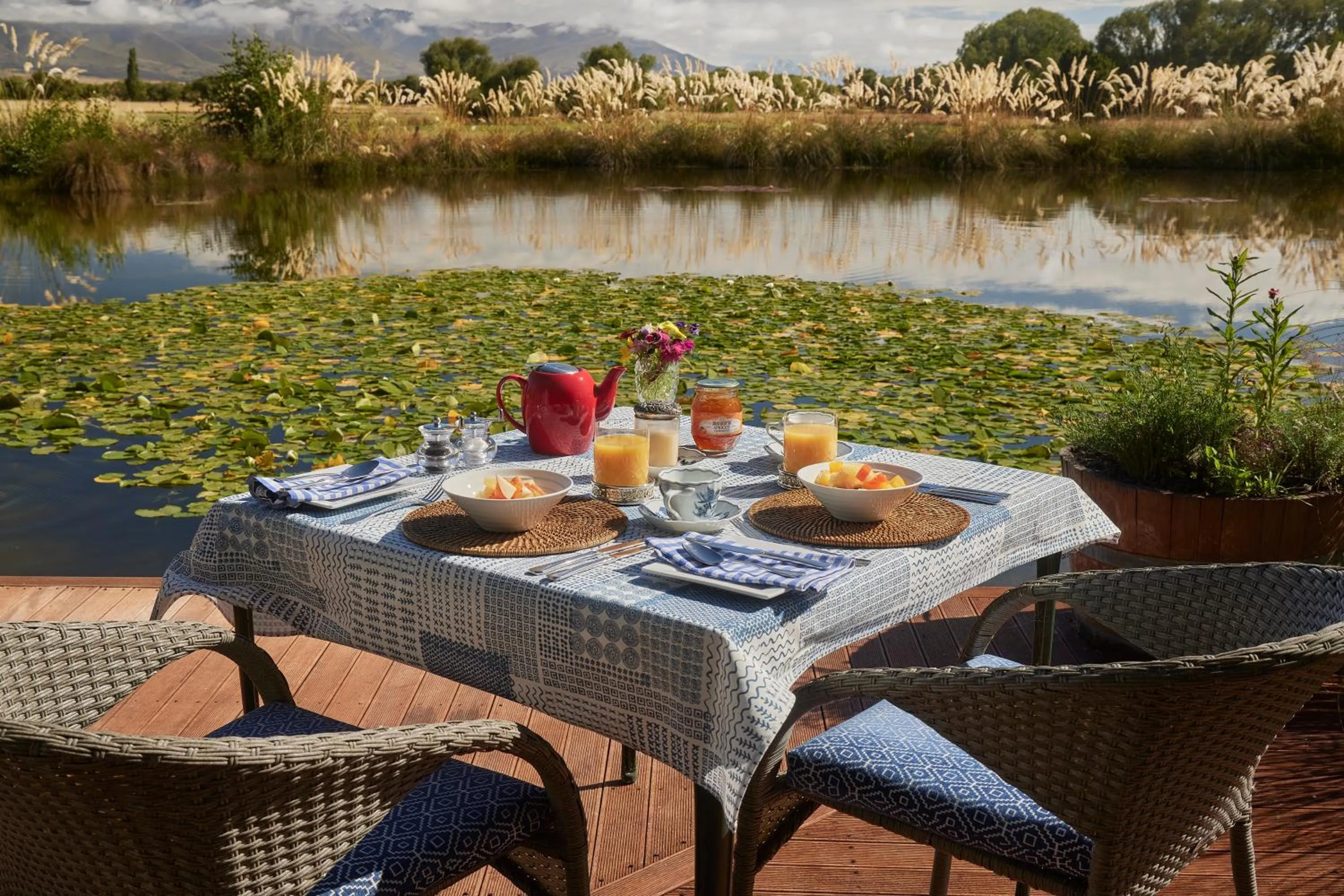 Breakfast in Matuka Lodge
