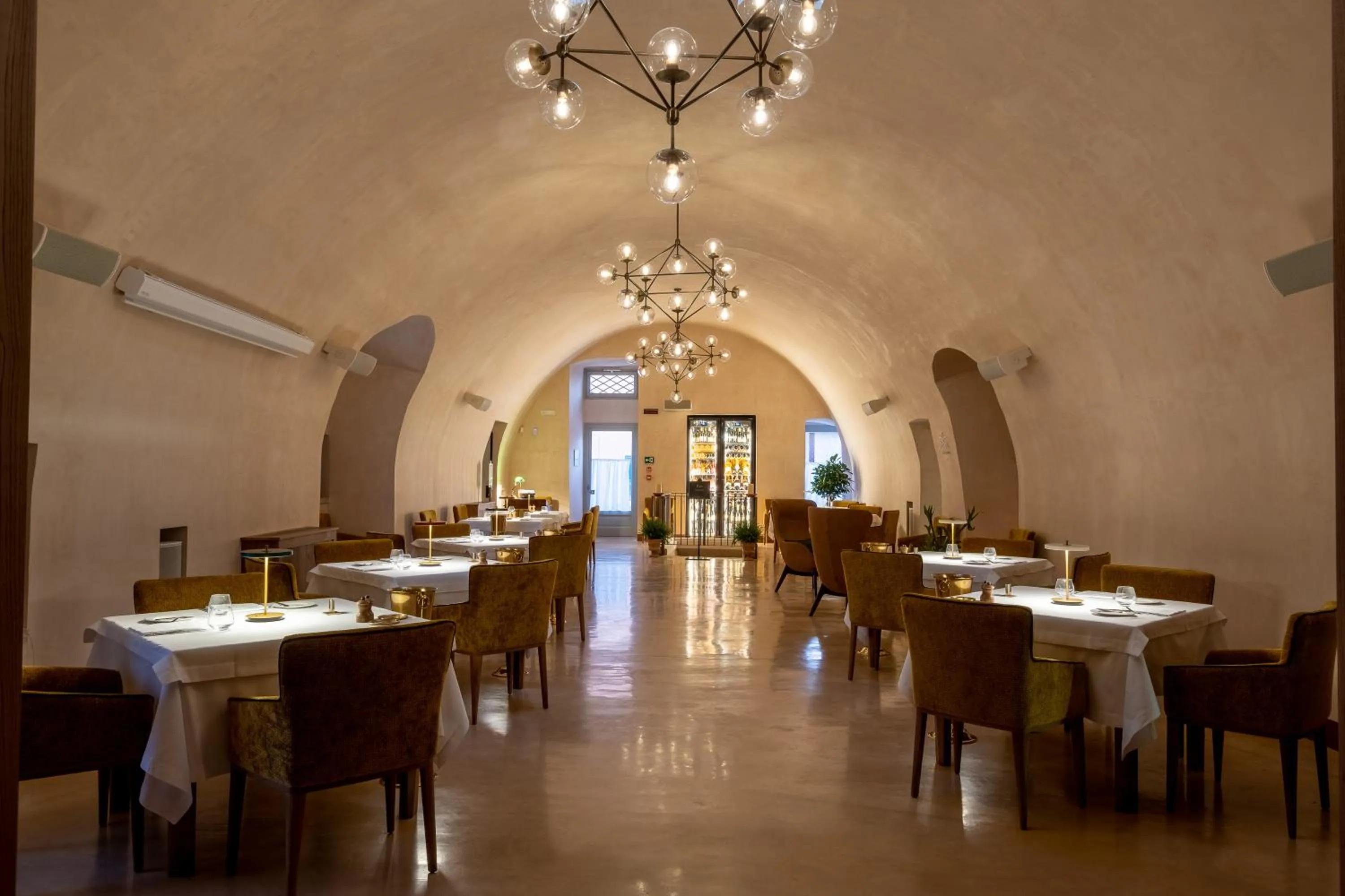 Restaurant/places to eat in Nohasi Palace Lifestyle Hotel & SPA