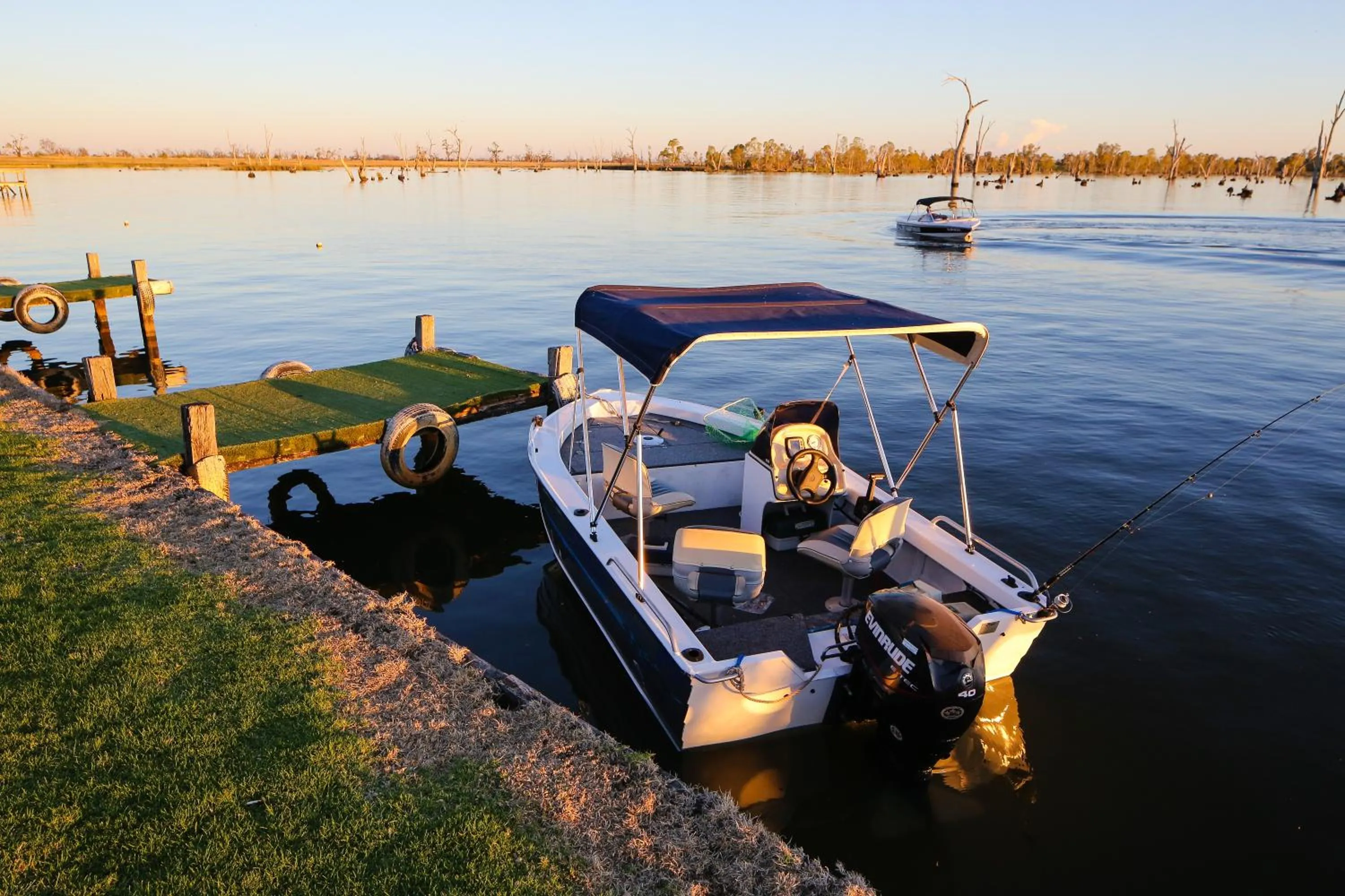 Natural landscape in Tasman Holiday Parks - Lake Mulwala