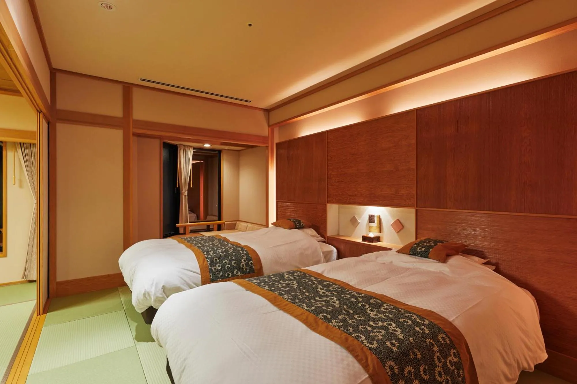 Bed in Takinoyu Hotel