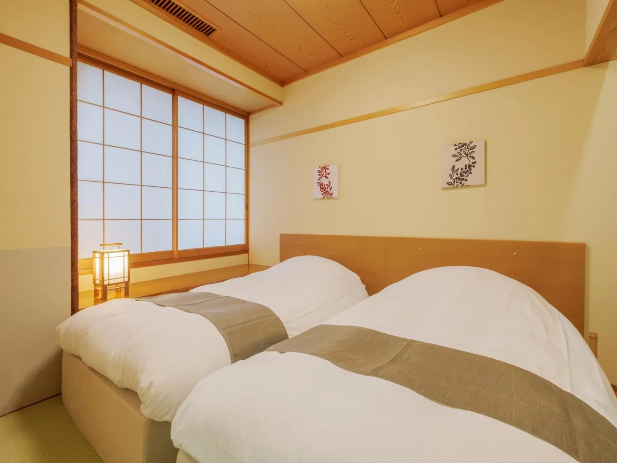 Bed in Tendo Onsen TAKINOYU