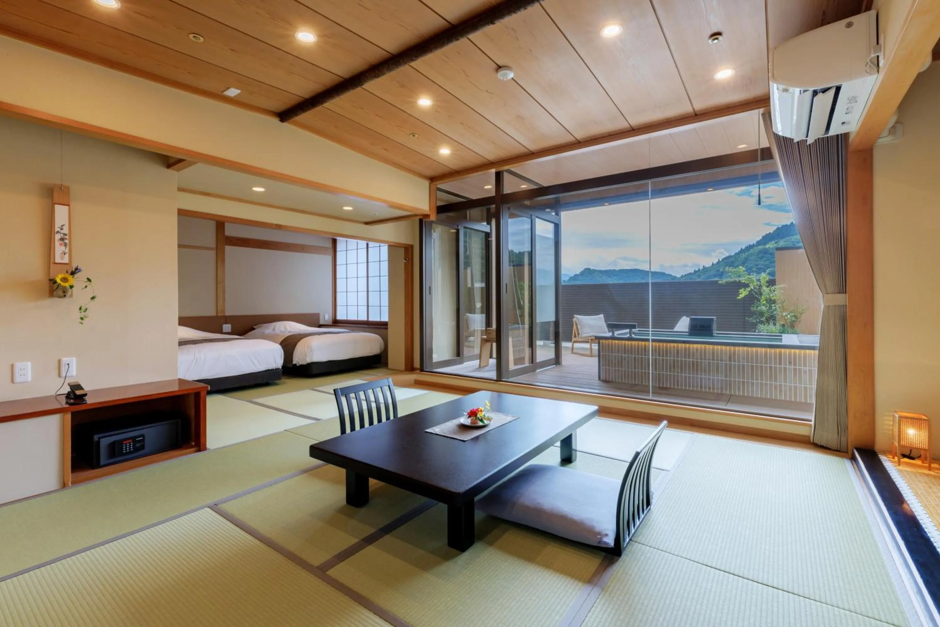 Bed in Takinoyu Hotel