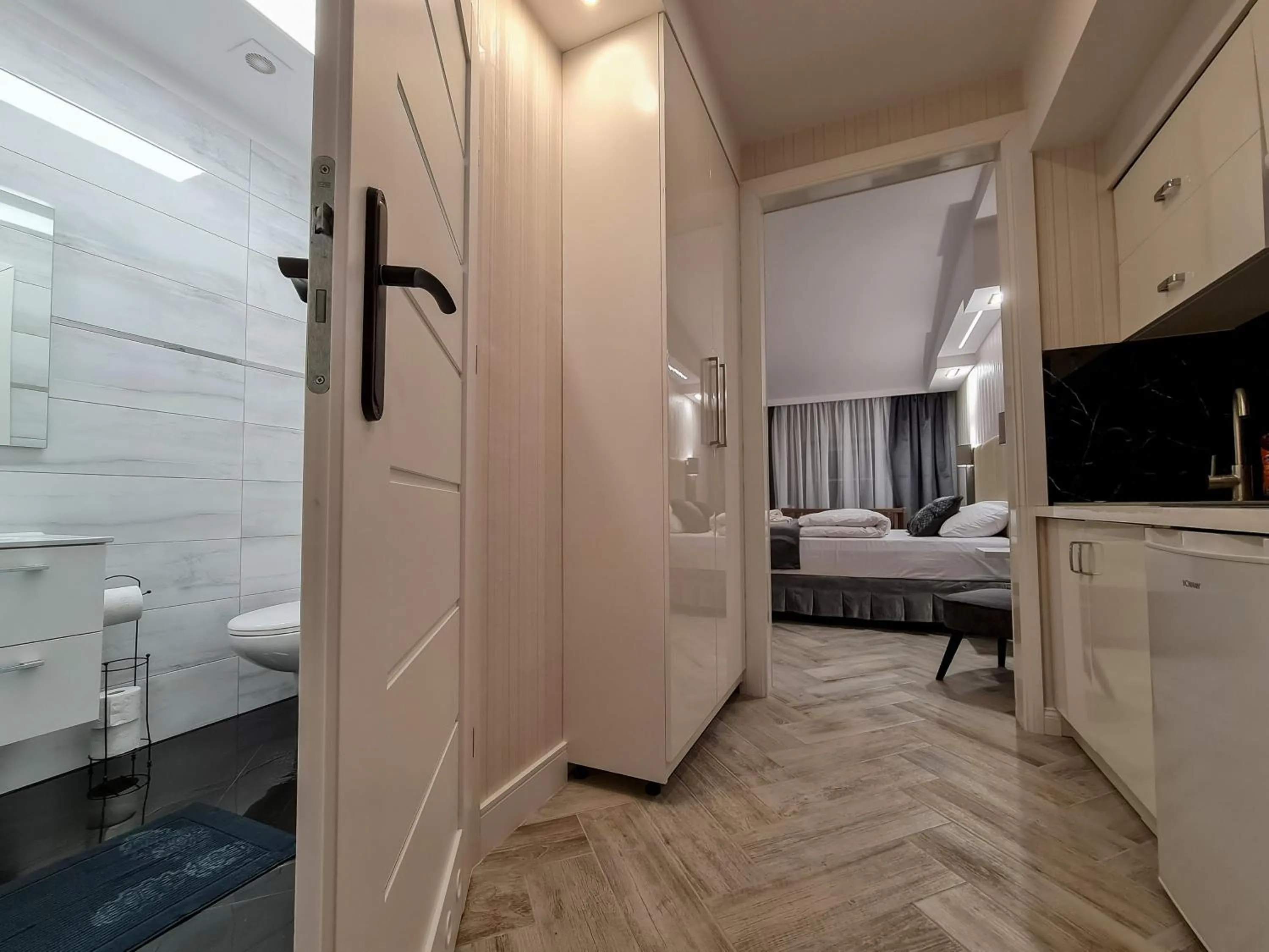 Shower, Bed in Apartamenty Hayduk