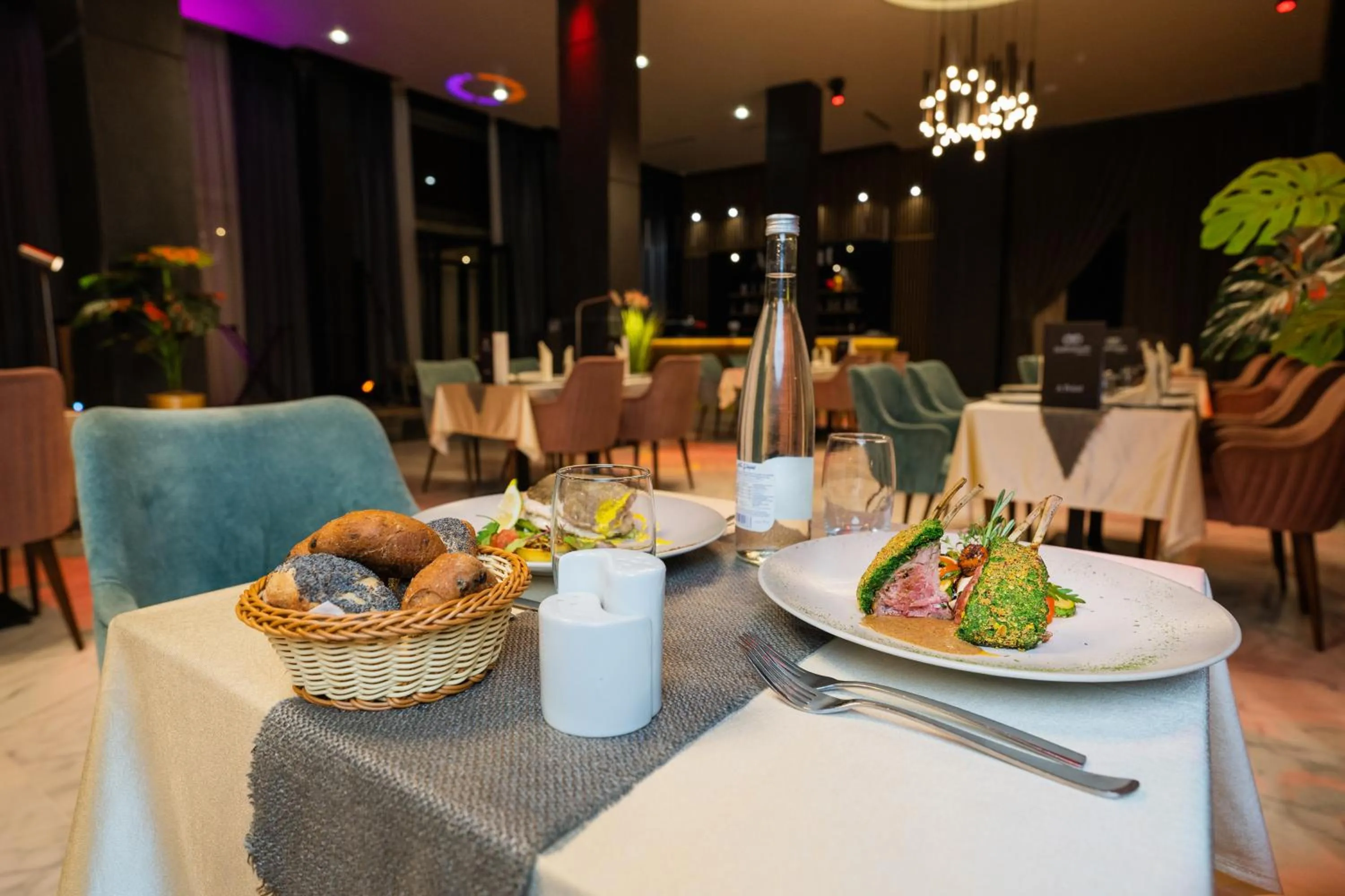 Restaurant/places to eat in Dominium Hivernage Hotel