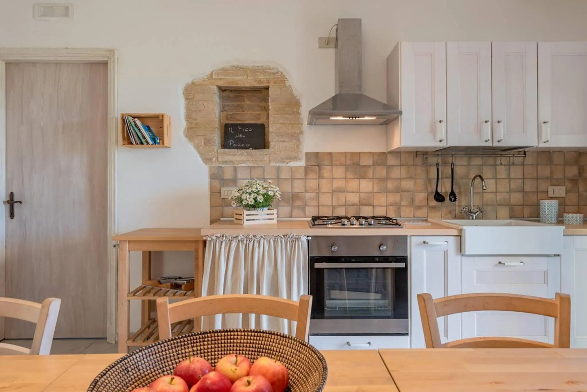 Kitchen or kitchenette in Il fico nel Pozzo - YourPlace Abruzzo
