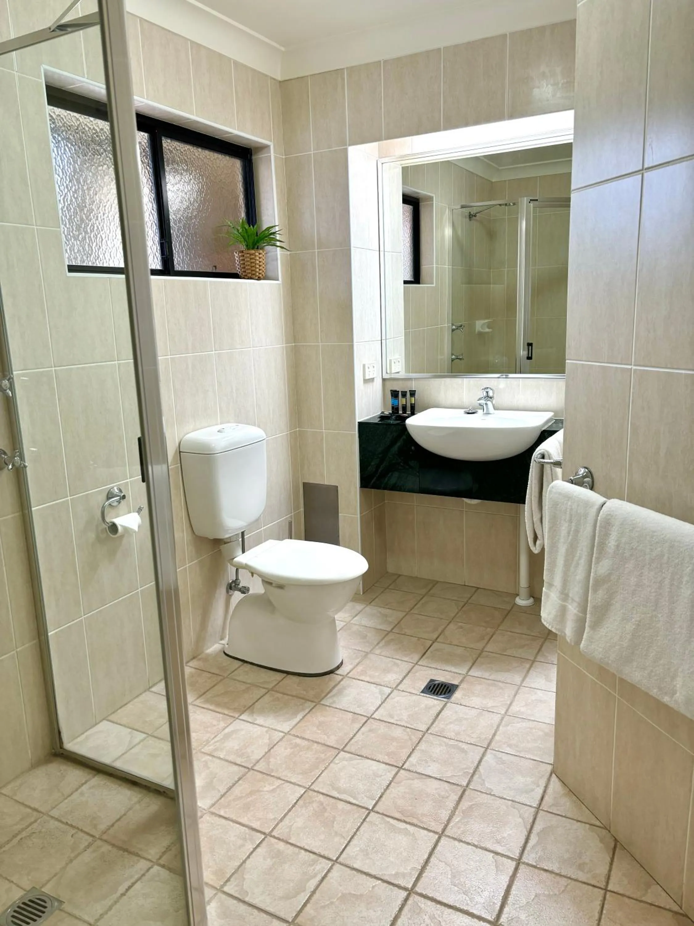 Bathroom in Turners Vineyard Motel