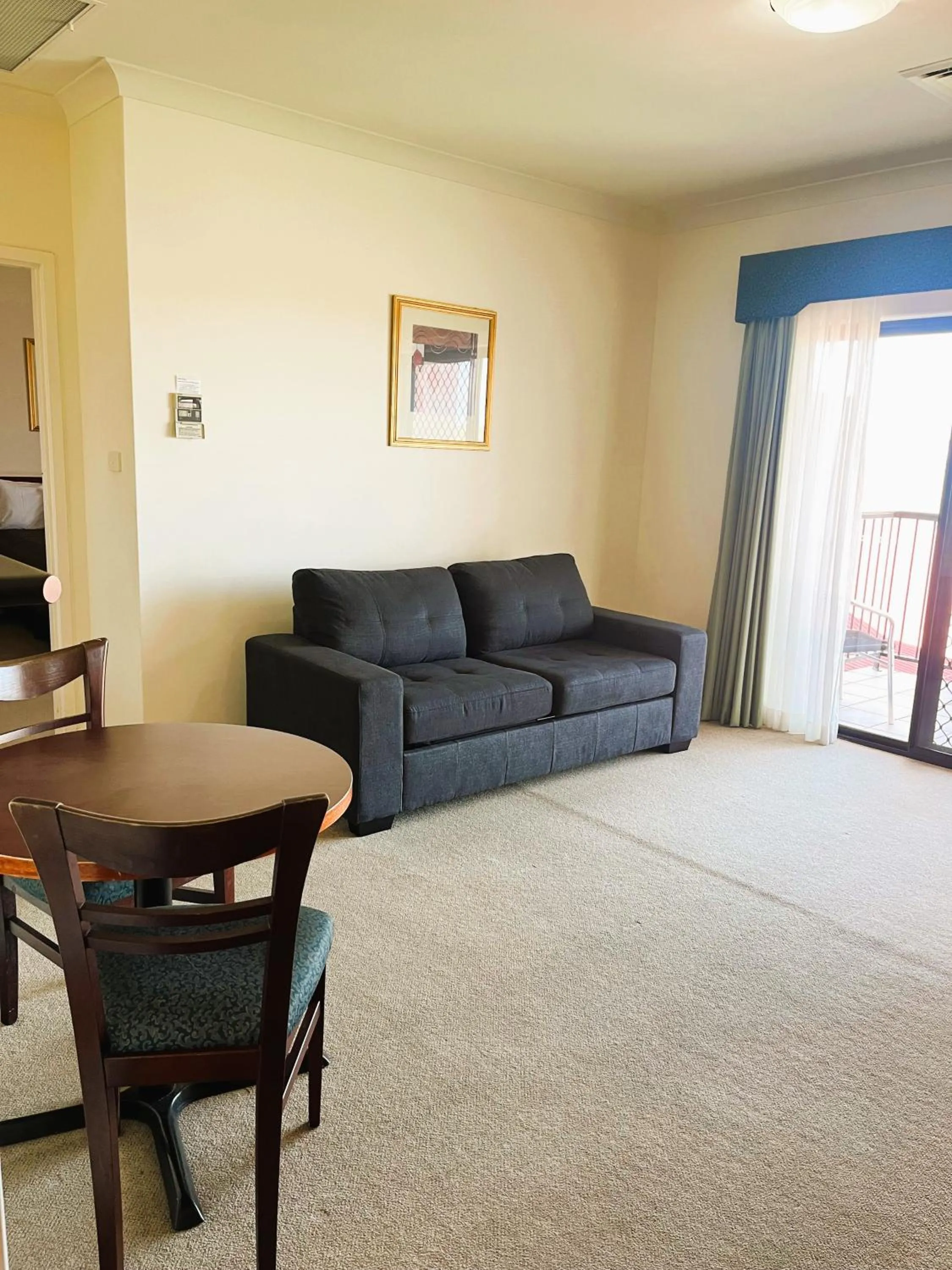 Living room in Turners Vineyard Motel