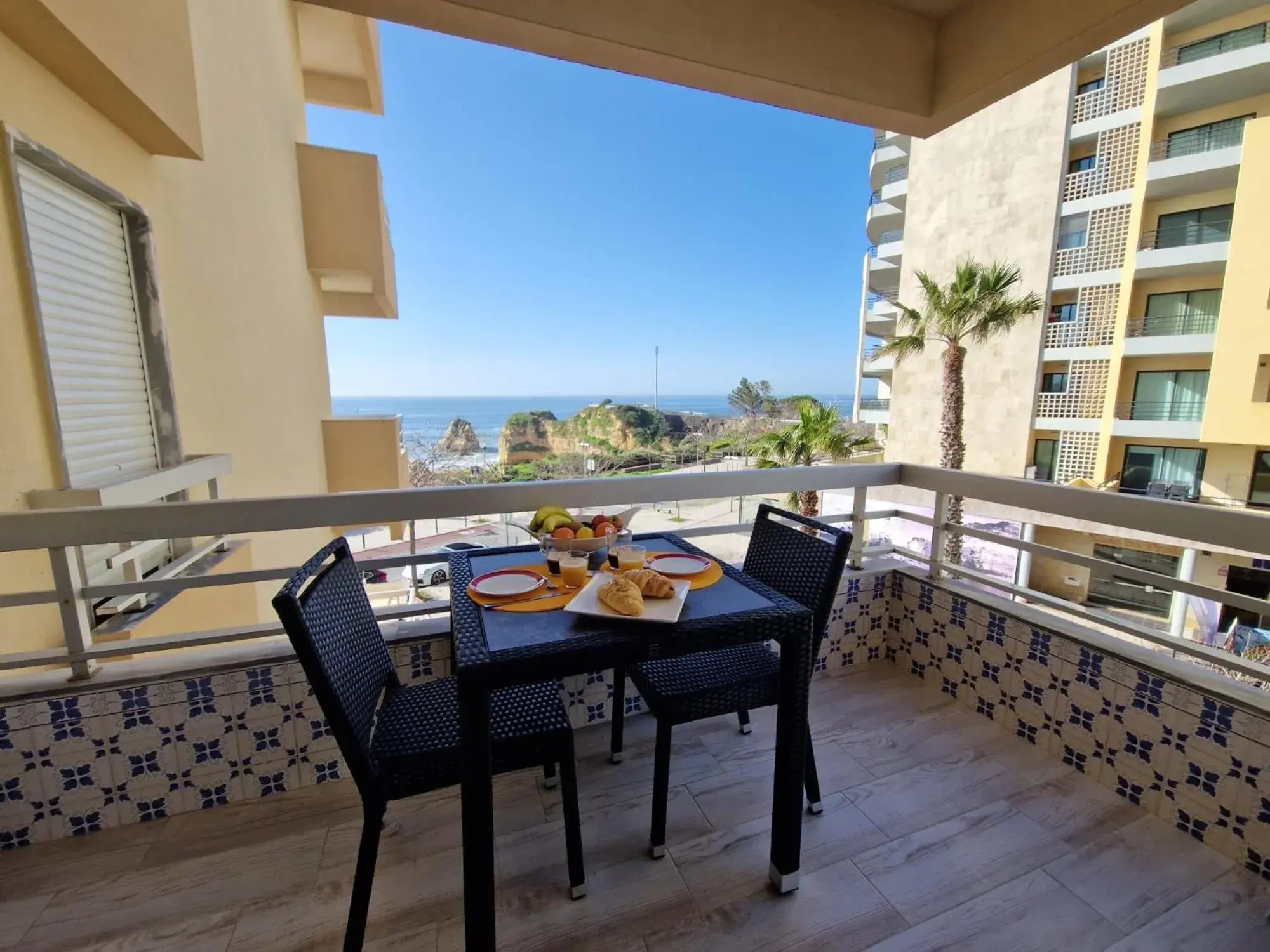 Modern flat with sea view and direct beach access Modern flat with sea view and direct beach access