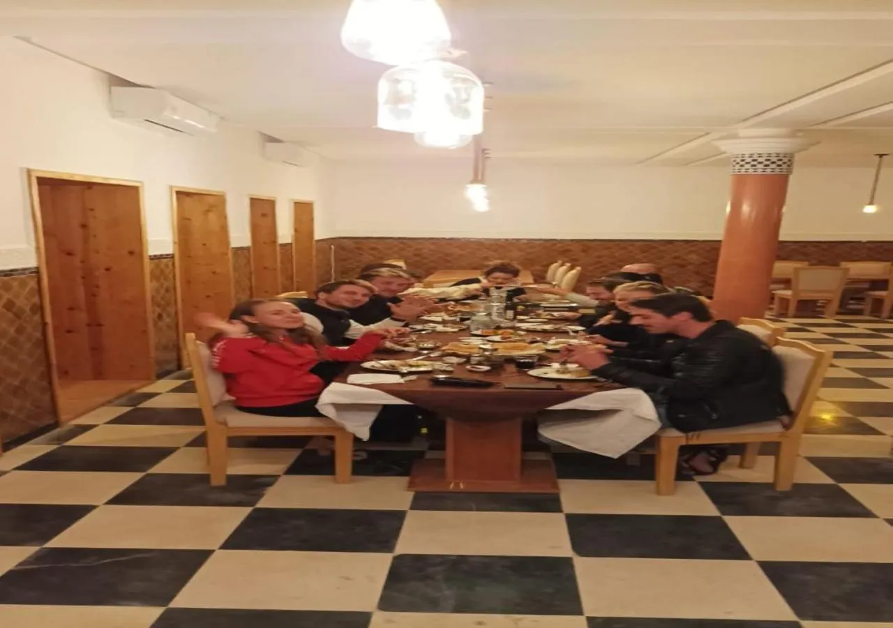 Restaurant/places to eat in Kasr Tin Hinane