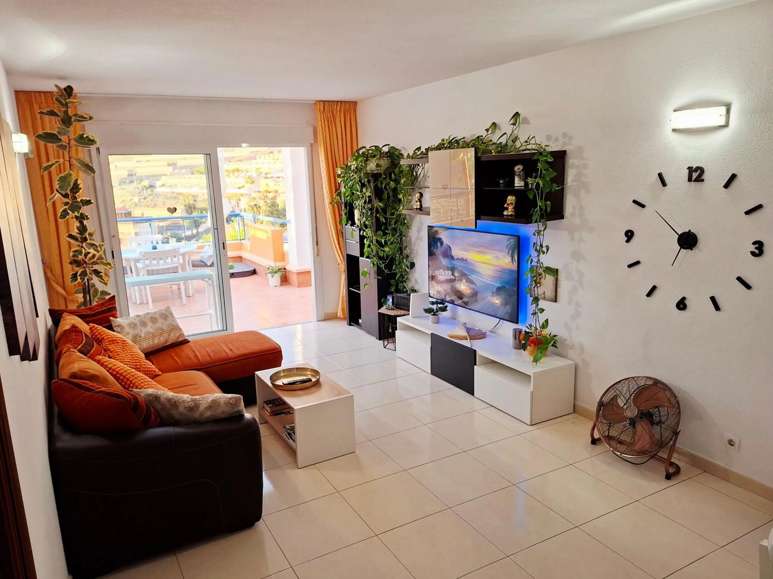 Cozy 2 Bedroom Apartment in Costa Adeje