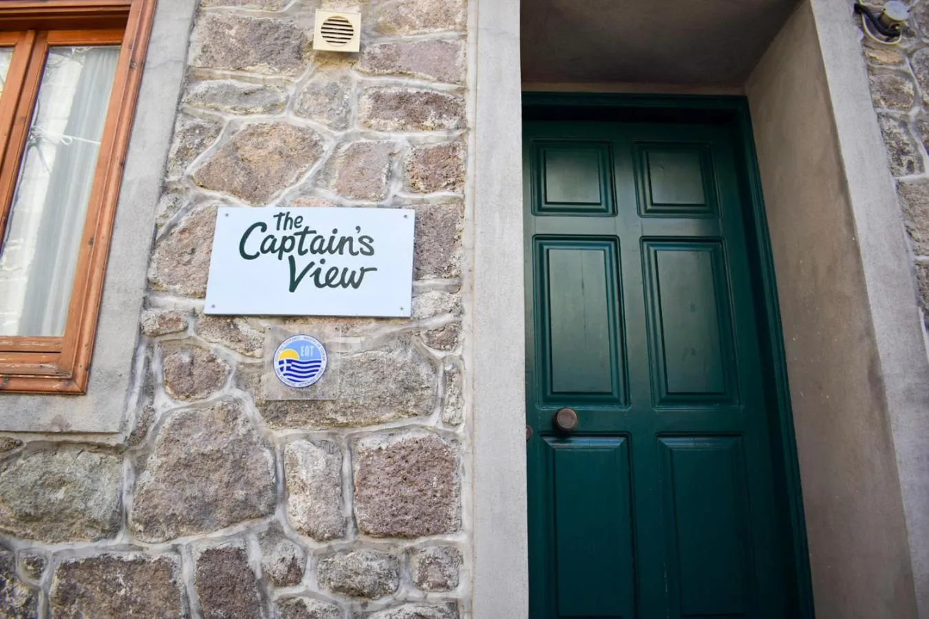 Facade/entrance in Captain's View