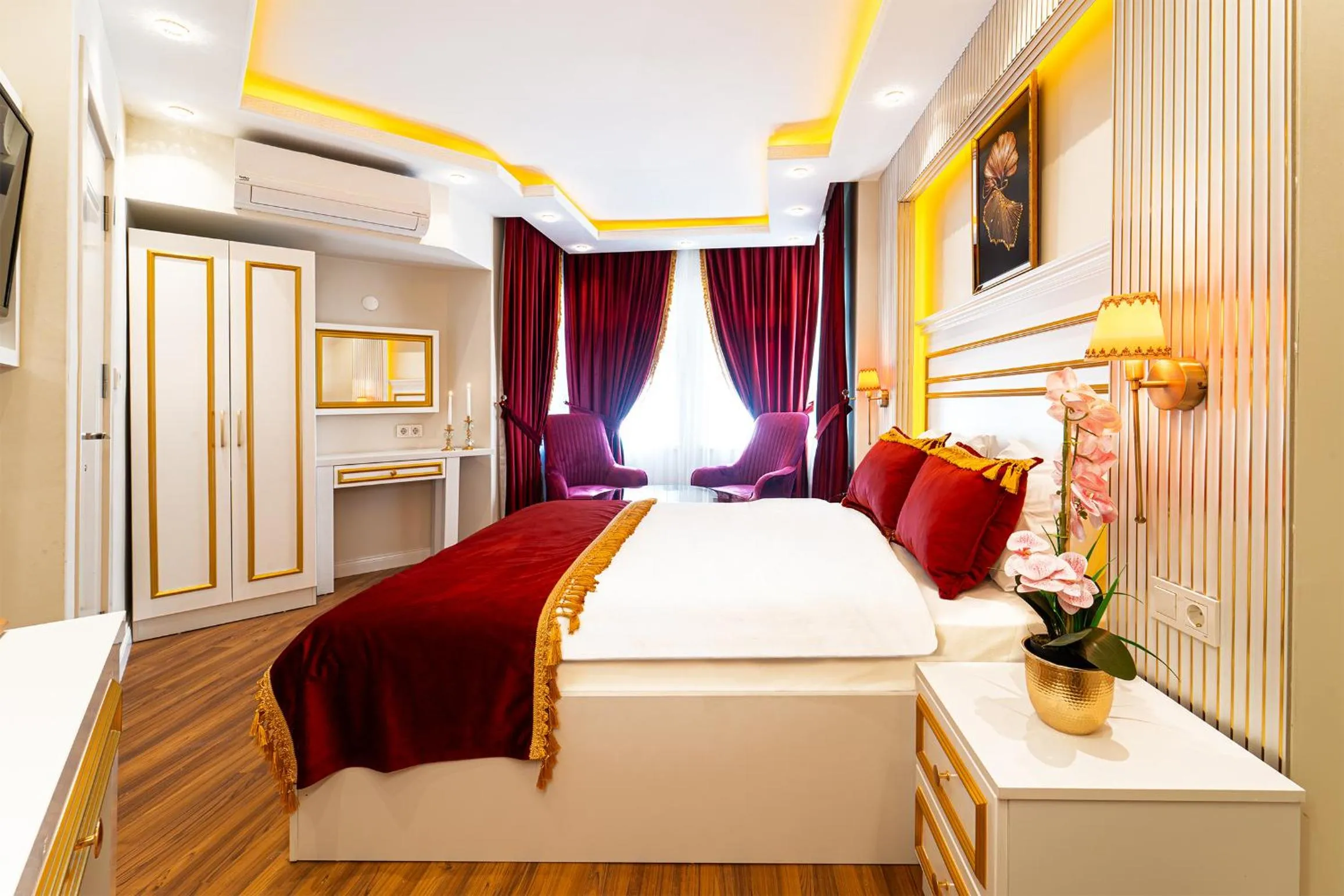 Photo of the whole room, Bed in Ayasofya Hotel - Special Class