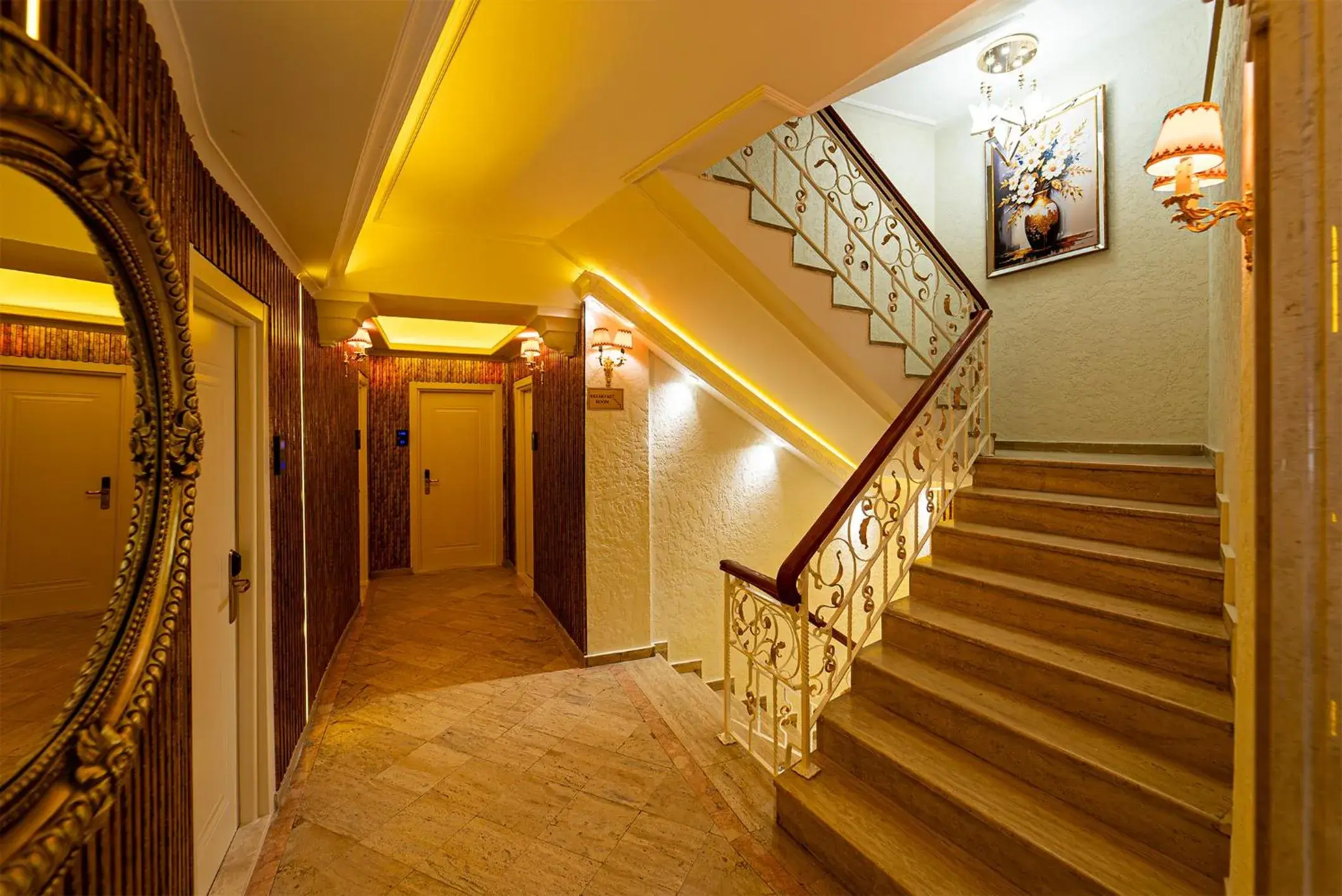 Property building in Ayasofya Hotel - Special Class Property building in Ayasofya Hotel - Special Class