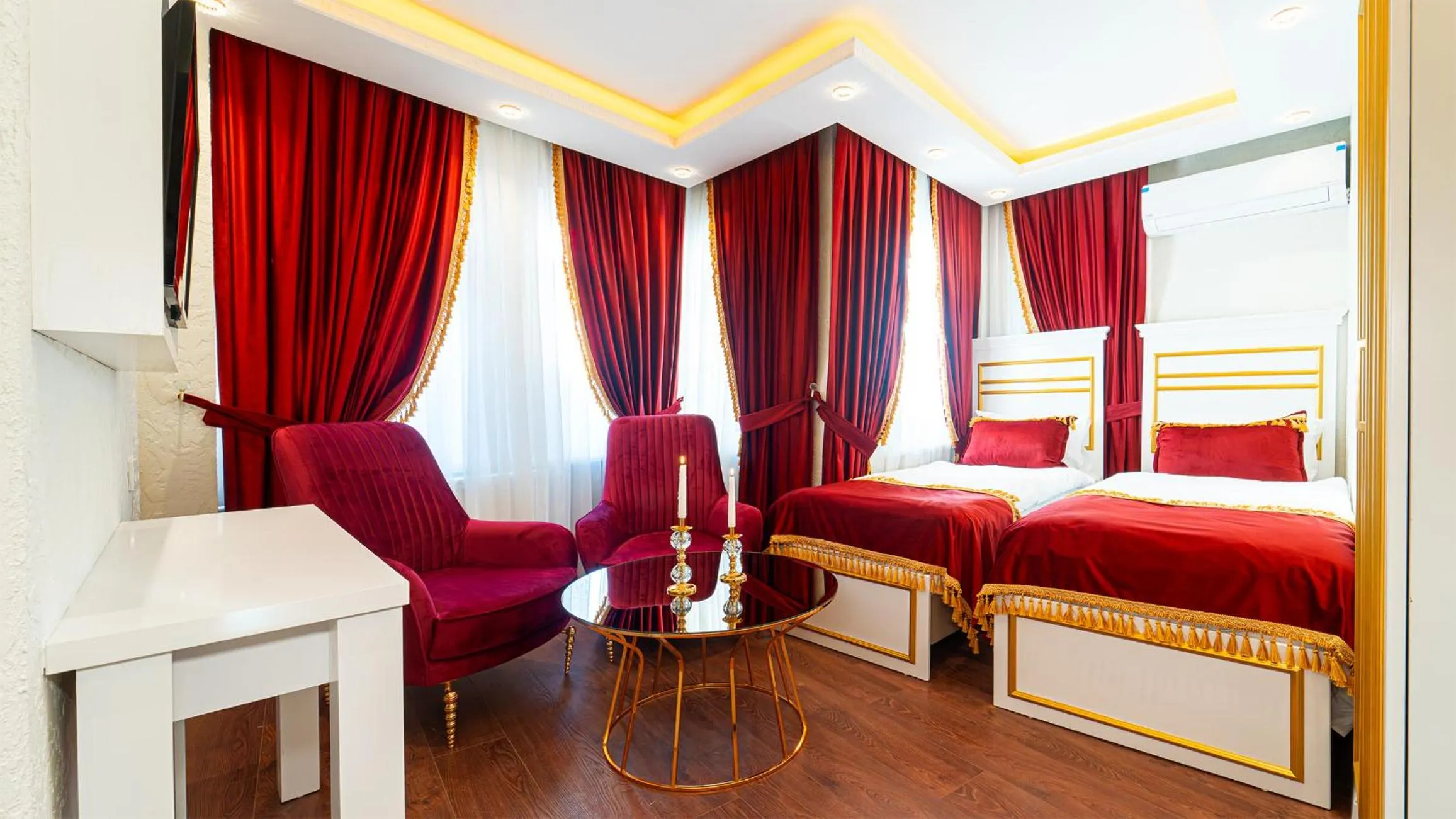 Seating area, Bed in Ayasofya Hotel - Special Class