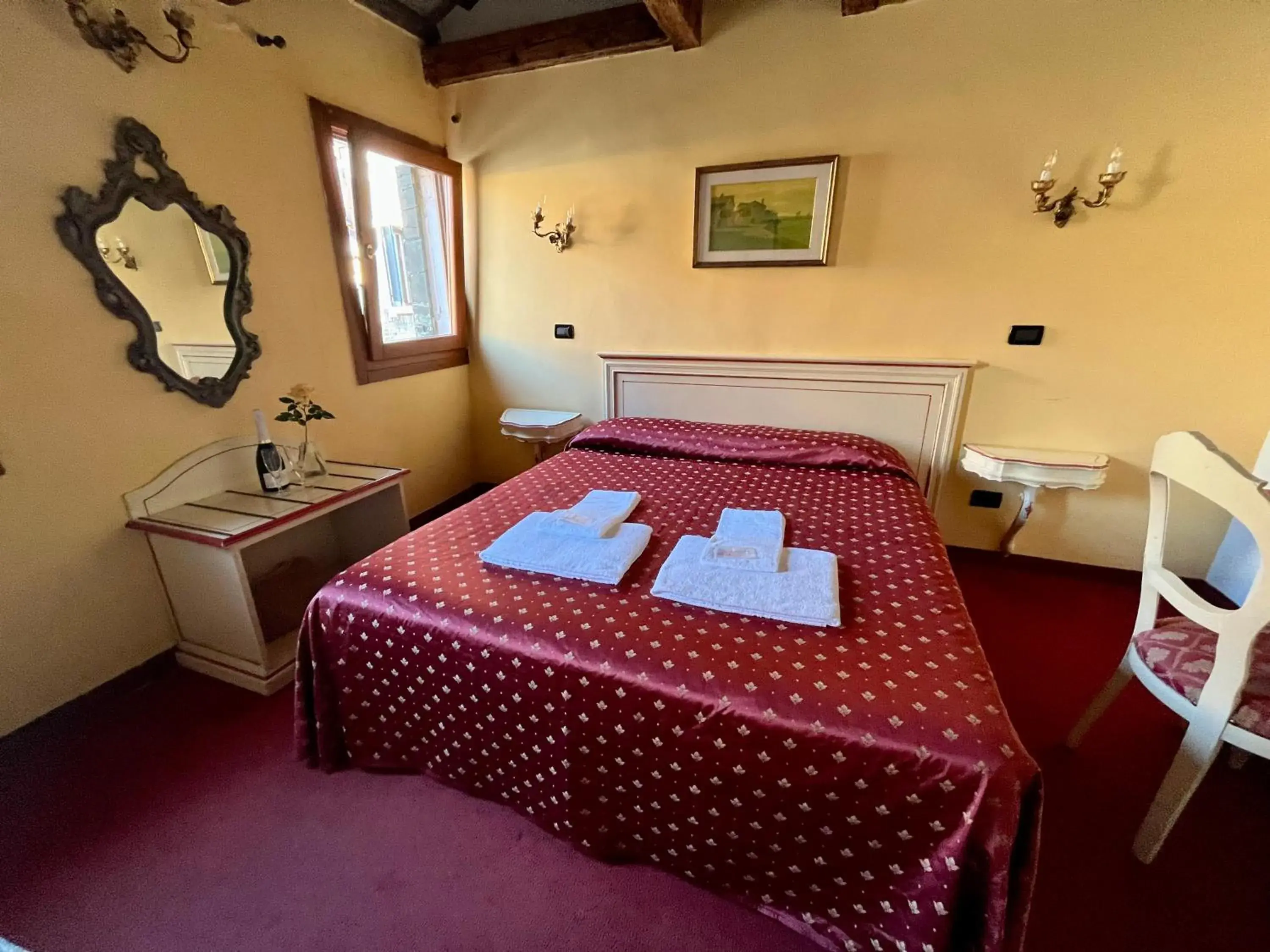 Double Room with Private Bathroom in Ai Boteri Double Room with Private Bathroom in Ai Boteri