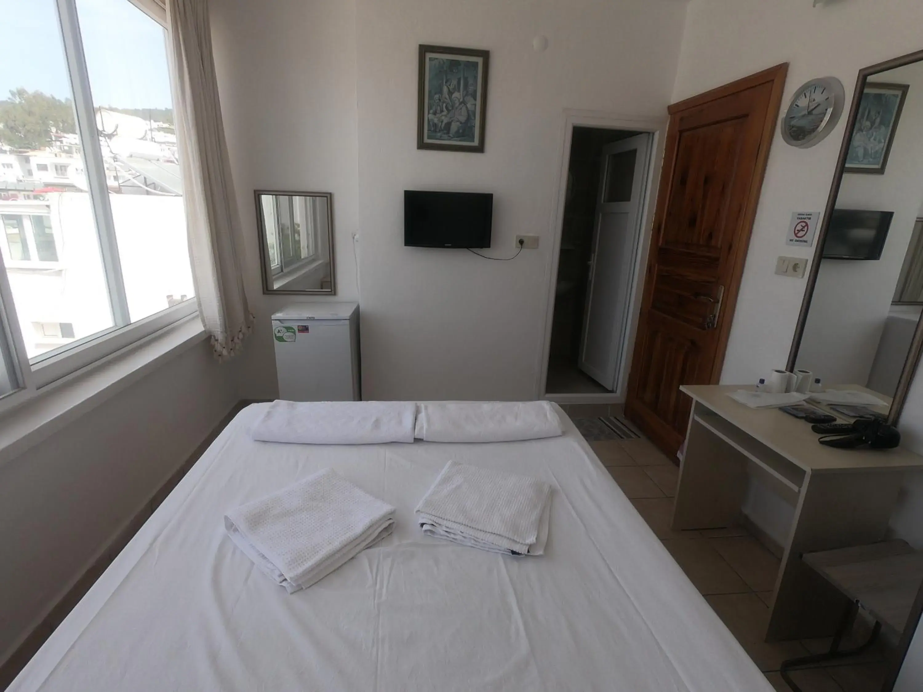 TV and multimedia, Bed in Merhaba Pansiyon TV and multimedia, Bed in Merhaba Pansiyon