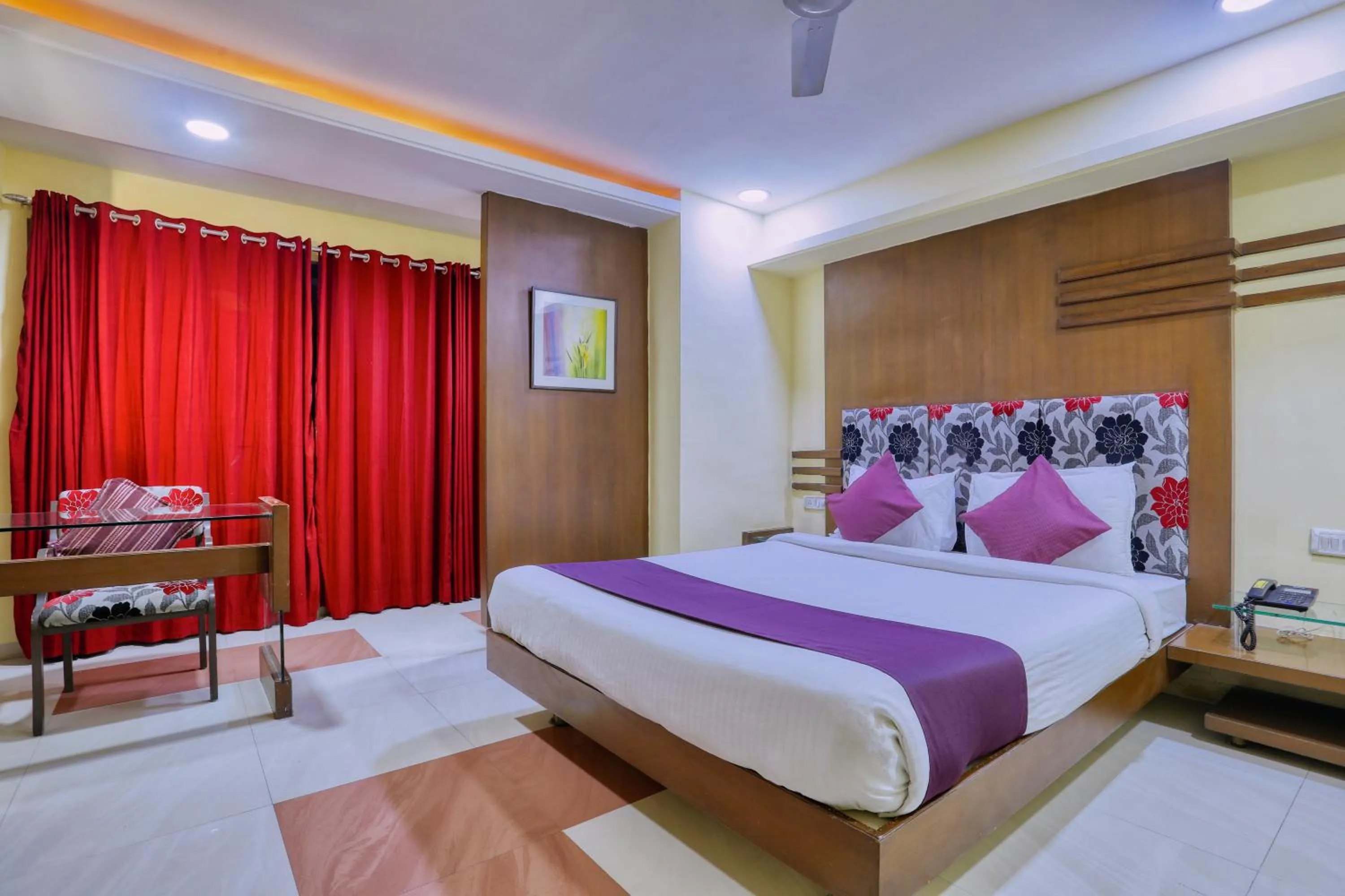 Bed in Hotel Amrit Residency